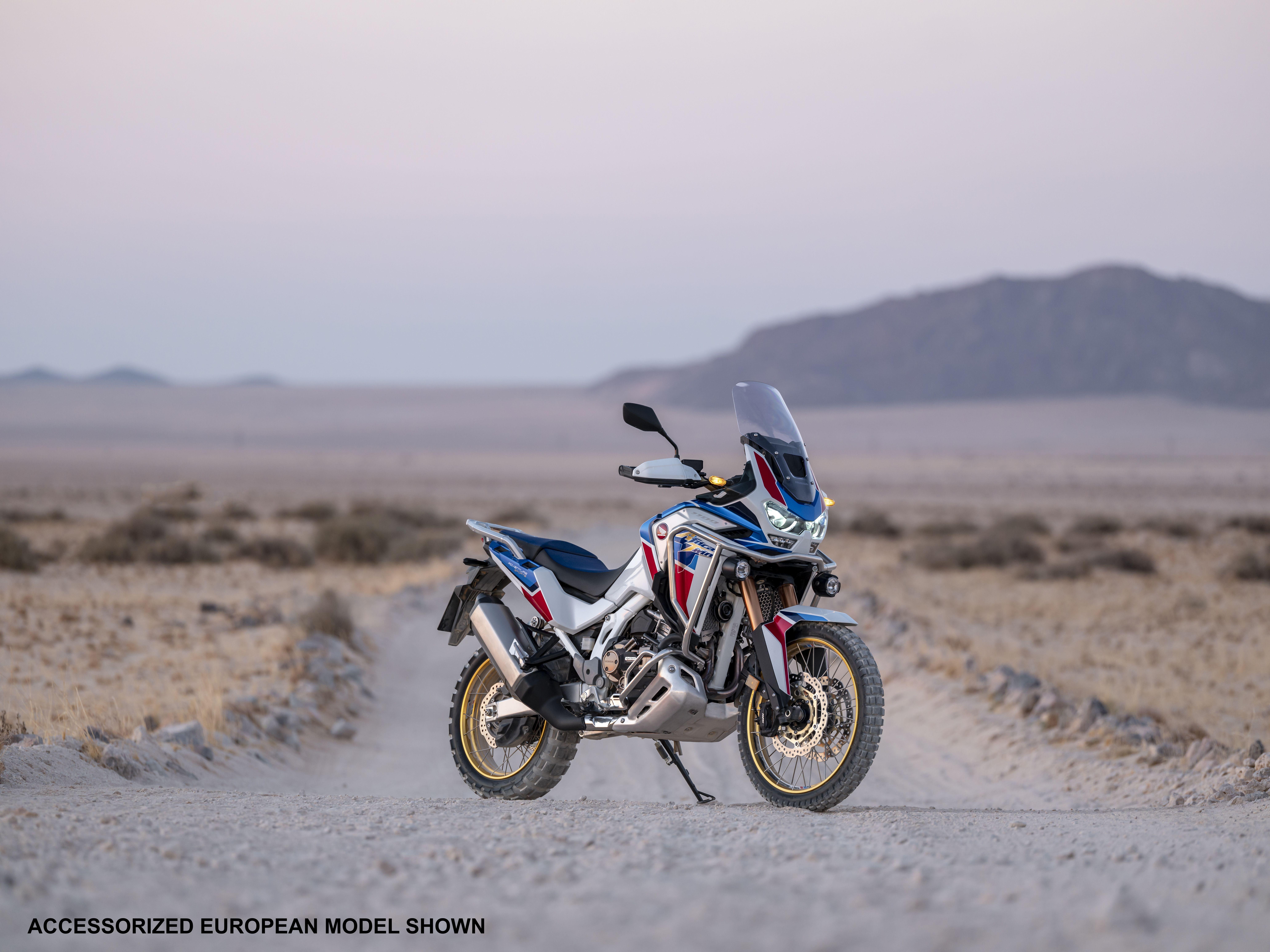 8256x6192 Honda CRF1100 Africa Twin first look