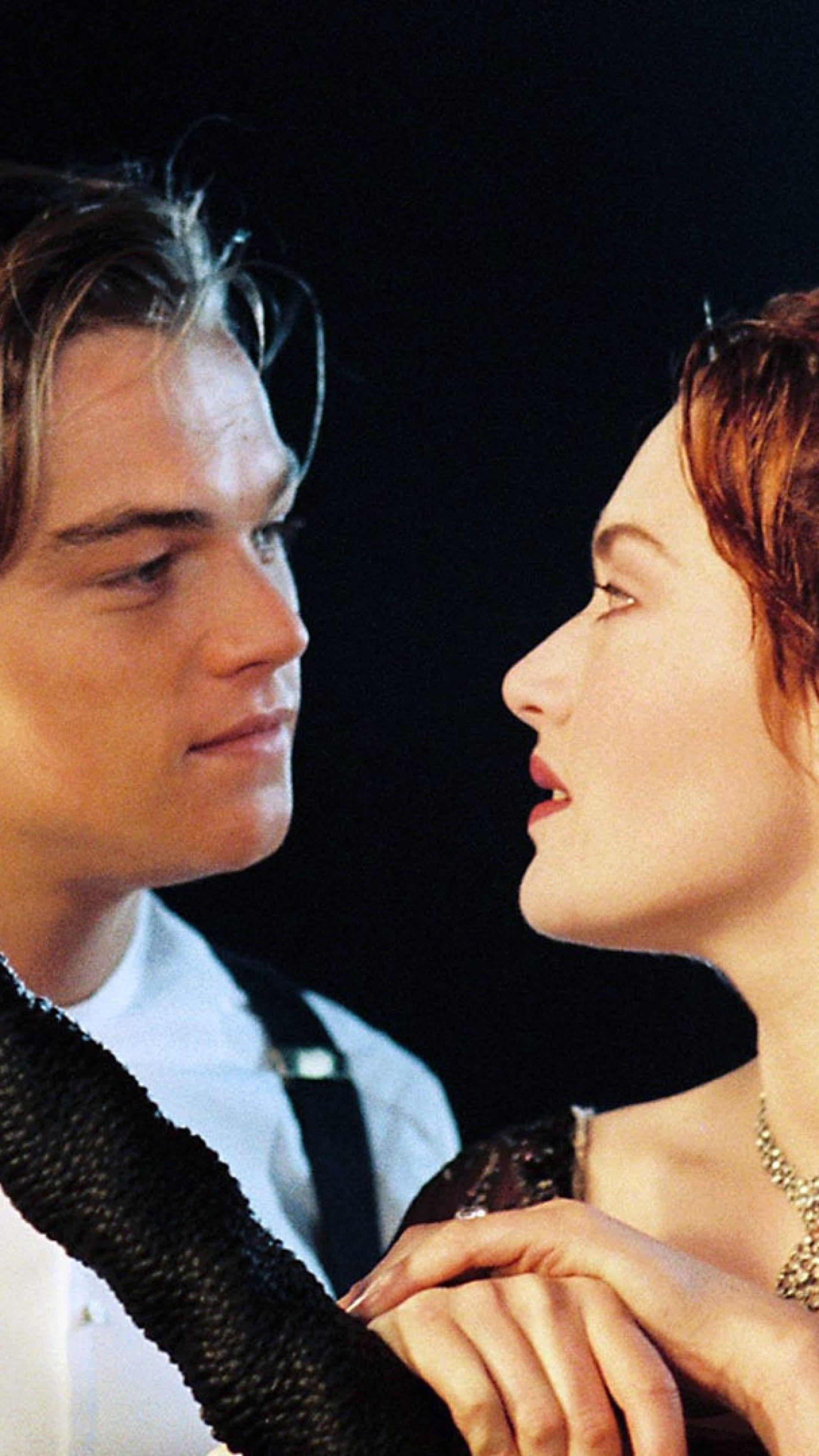2160x3840 Rose Titanic Wallpaper