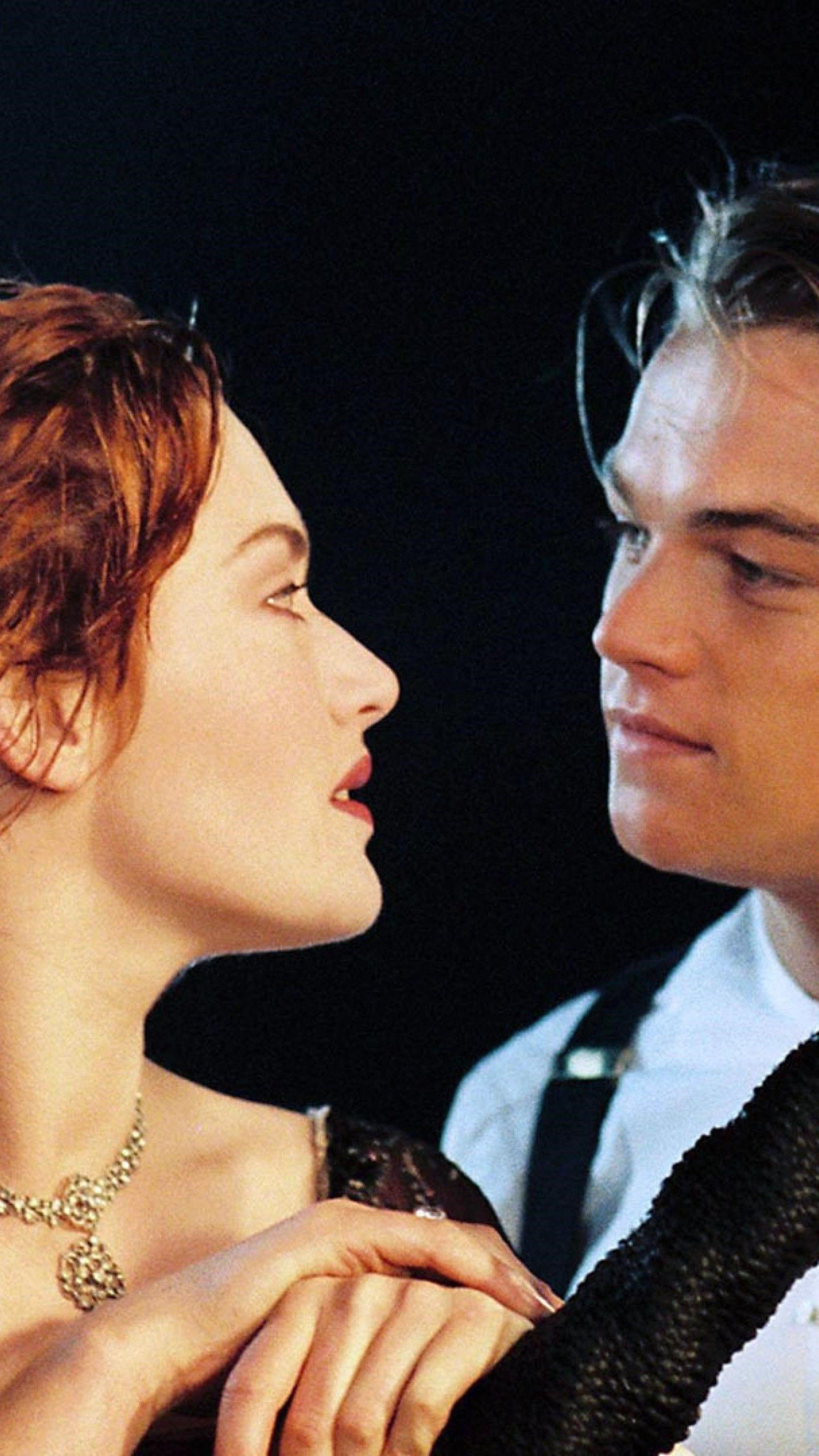 2160x3840 Rose Titanic Wallpaper