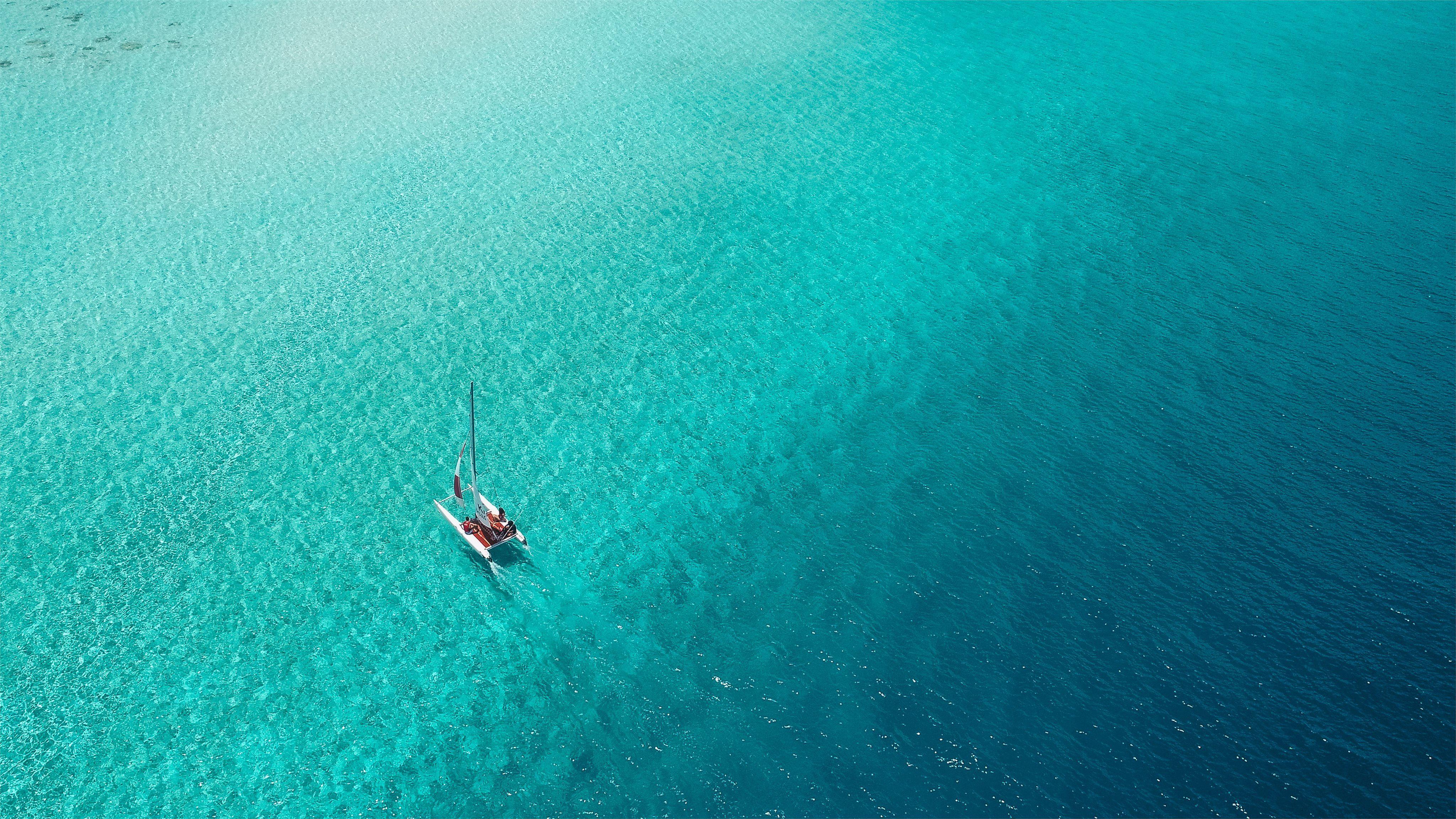 4096x2304 A catamaran sails across. MacBook Air Wallpaper Download