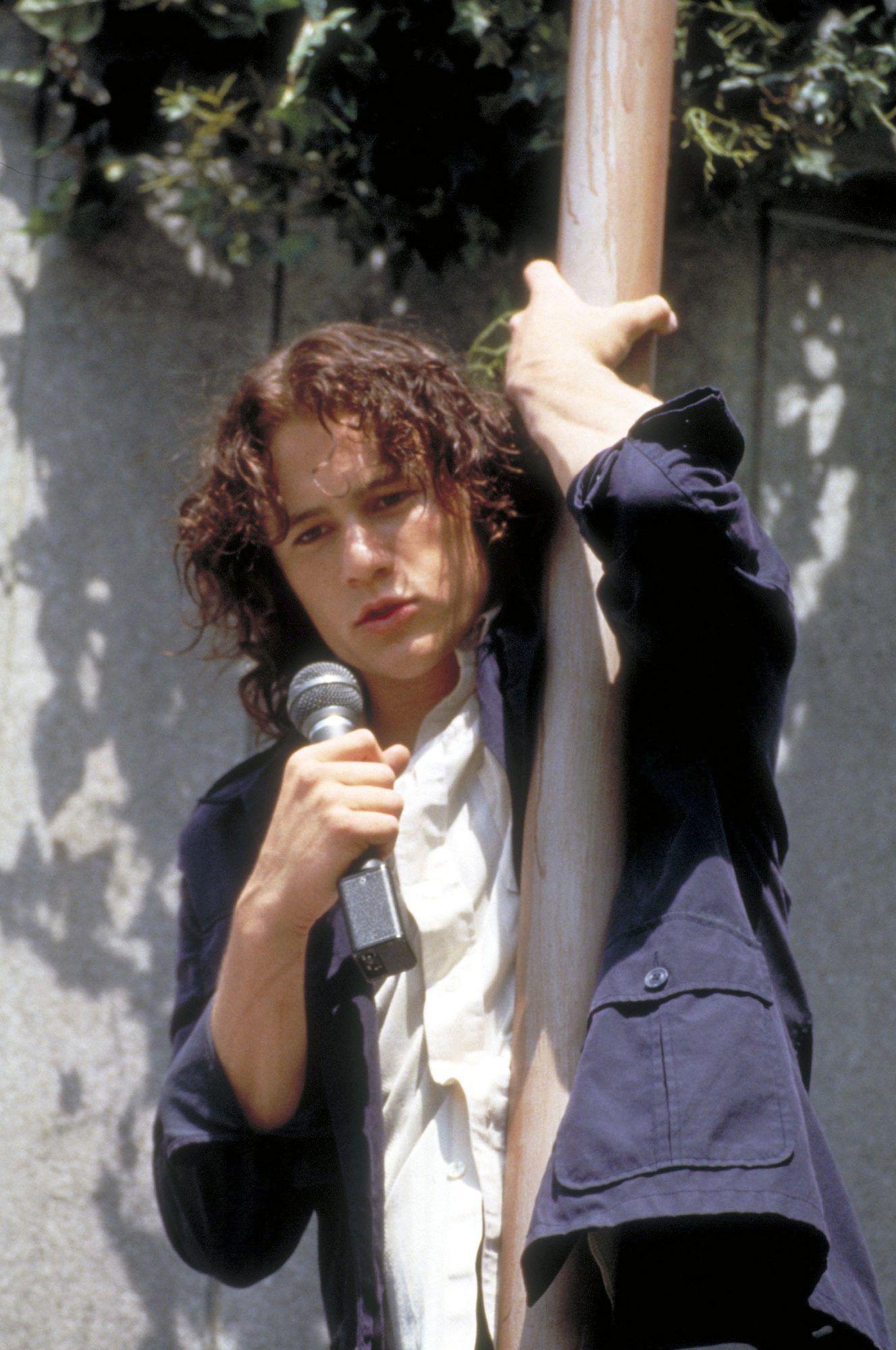 1328x2000 Things I Hate About You: Heath Ledger Cutest Photo