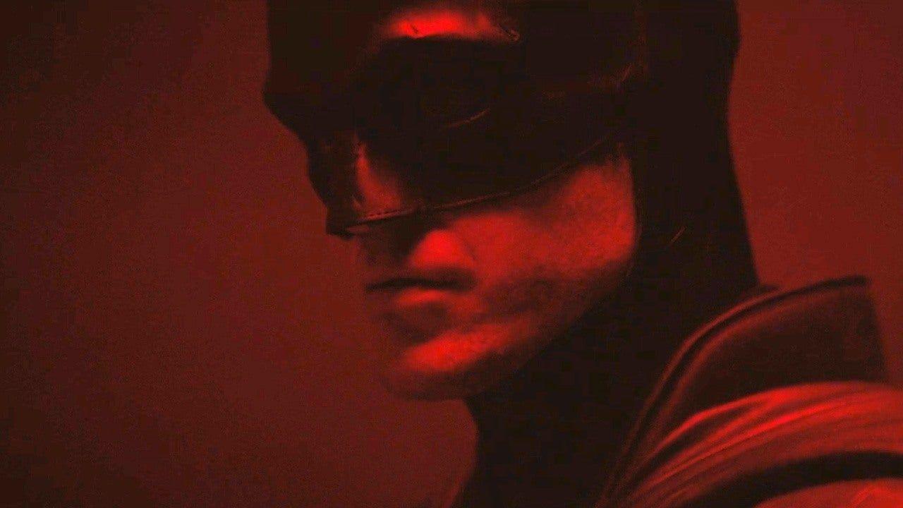 1280x720 The Batman: First Look at Robert Pattinson in New Batsuit