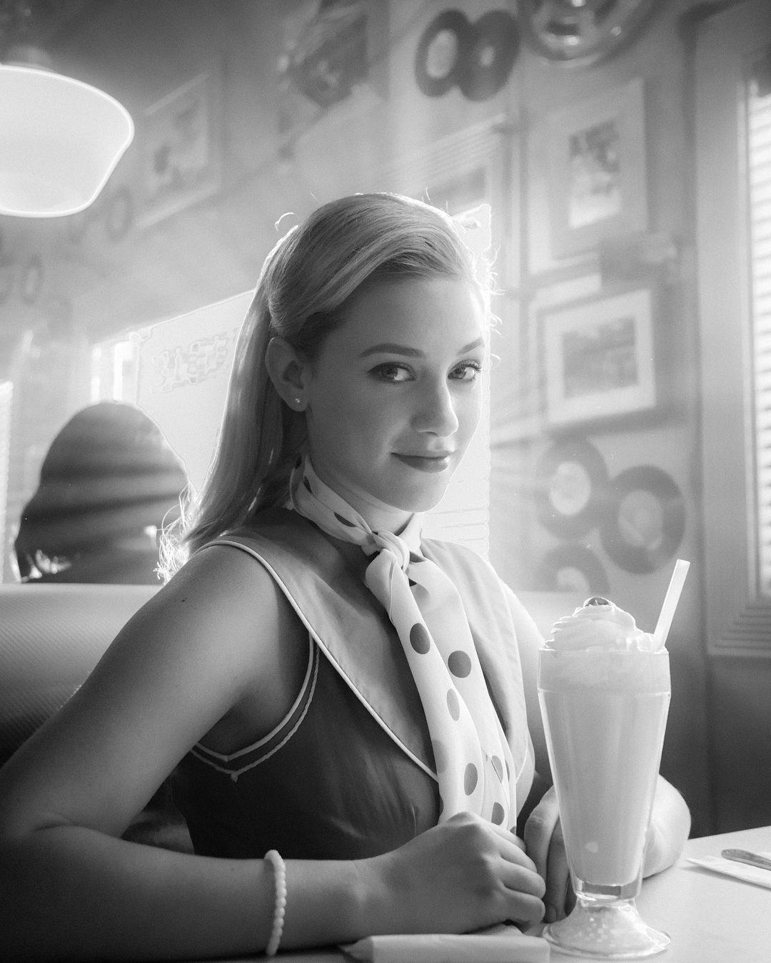 1080x1350 Betty 'Betty' Cooper Photo