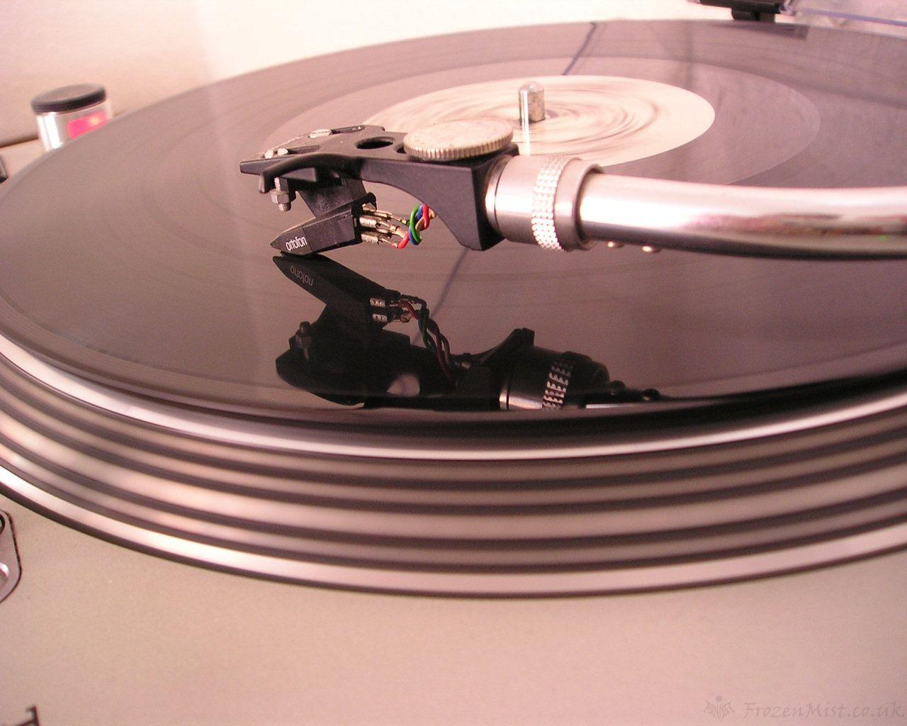 1280x1024 image For > Vinyl Record Player Wallpaper. Vinyl record player, Vinyl records, Vintage record player