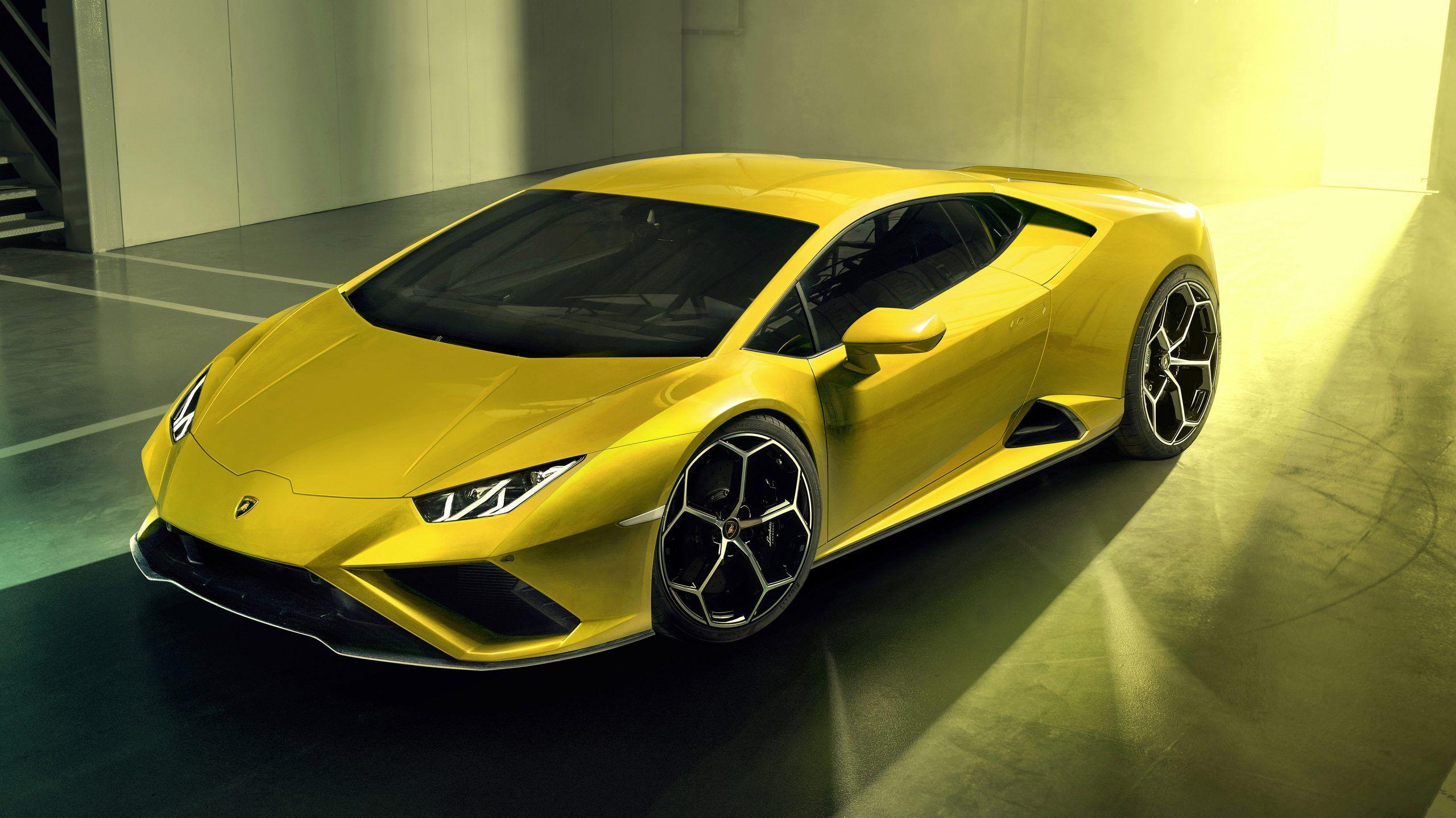 2560x1440 Lamborghini Huracan EVO RWD Wallpaper