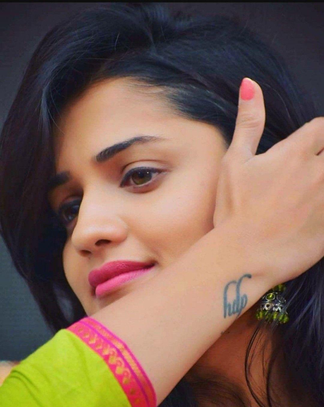 1080x1353 Hruta durgule. Actress pics, HD photo, Heart wallpaper