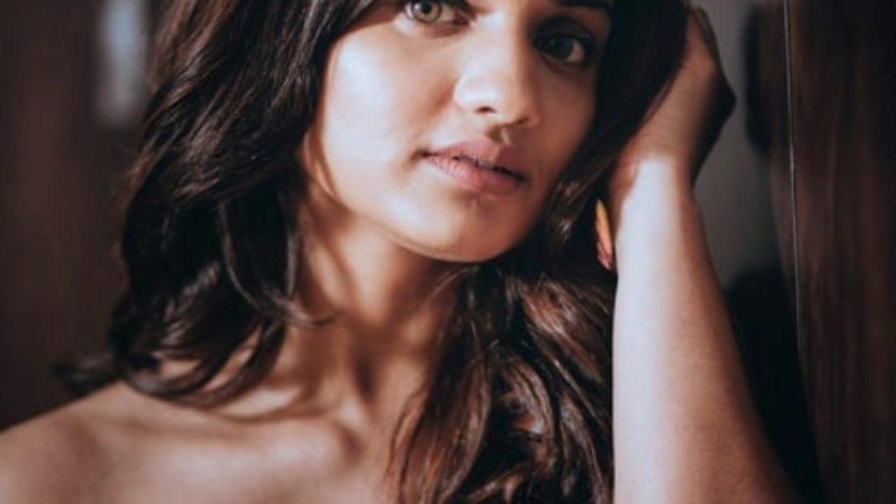1280x720 Hruta Durgule Image, Photo, Hot Pics, HD wallpaper