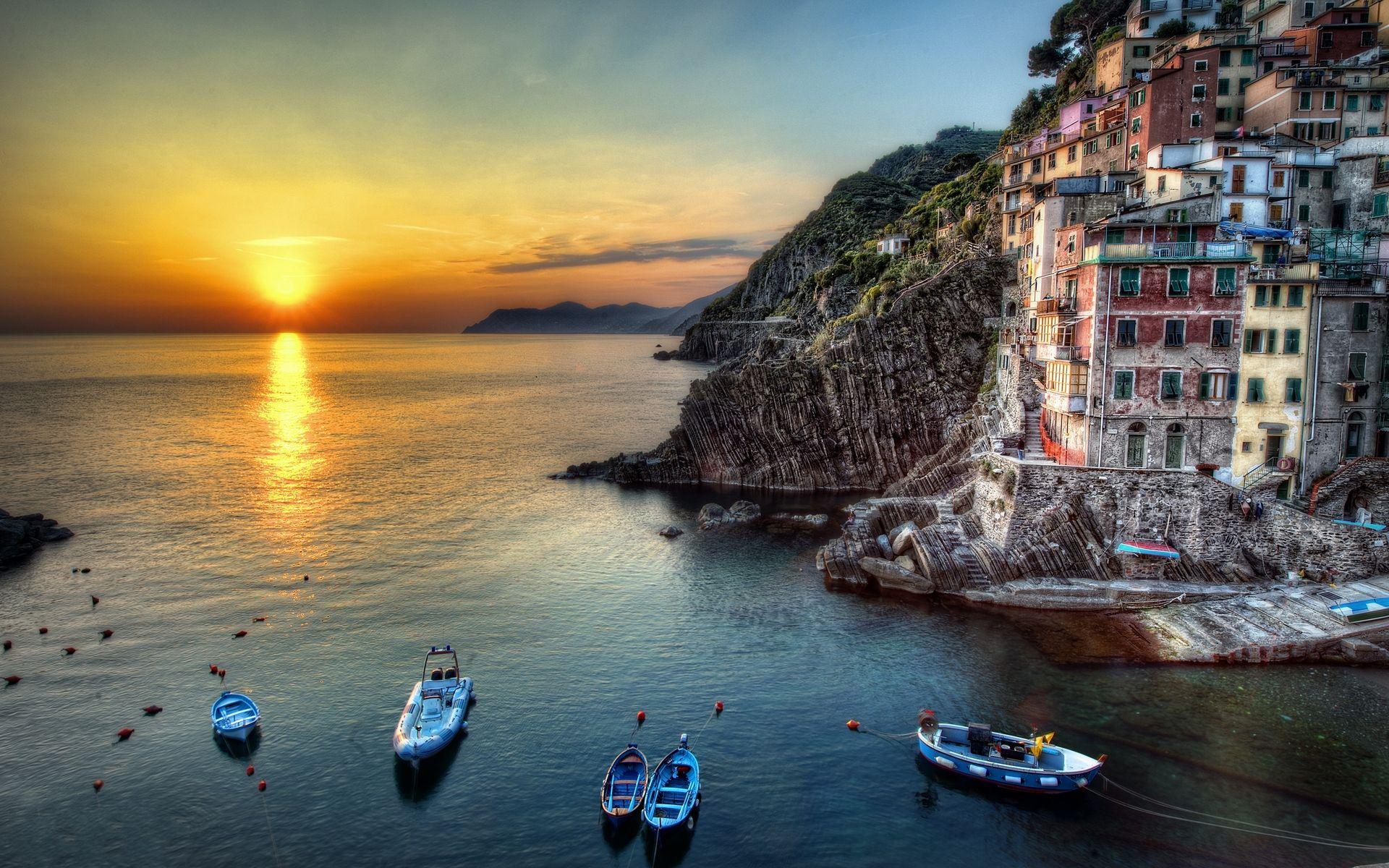 1920x1200 Cinque Terre: the place where time stopped