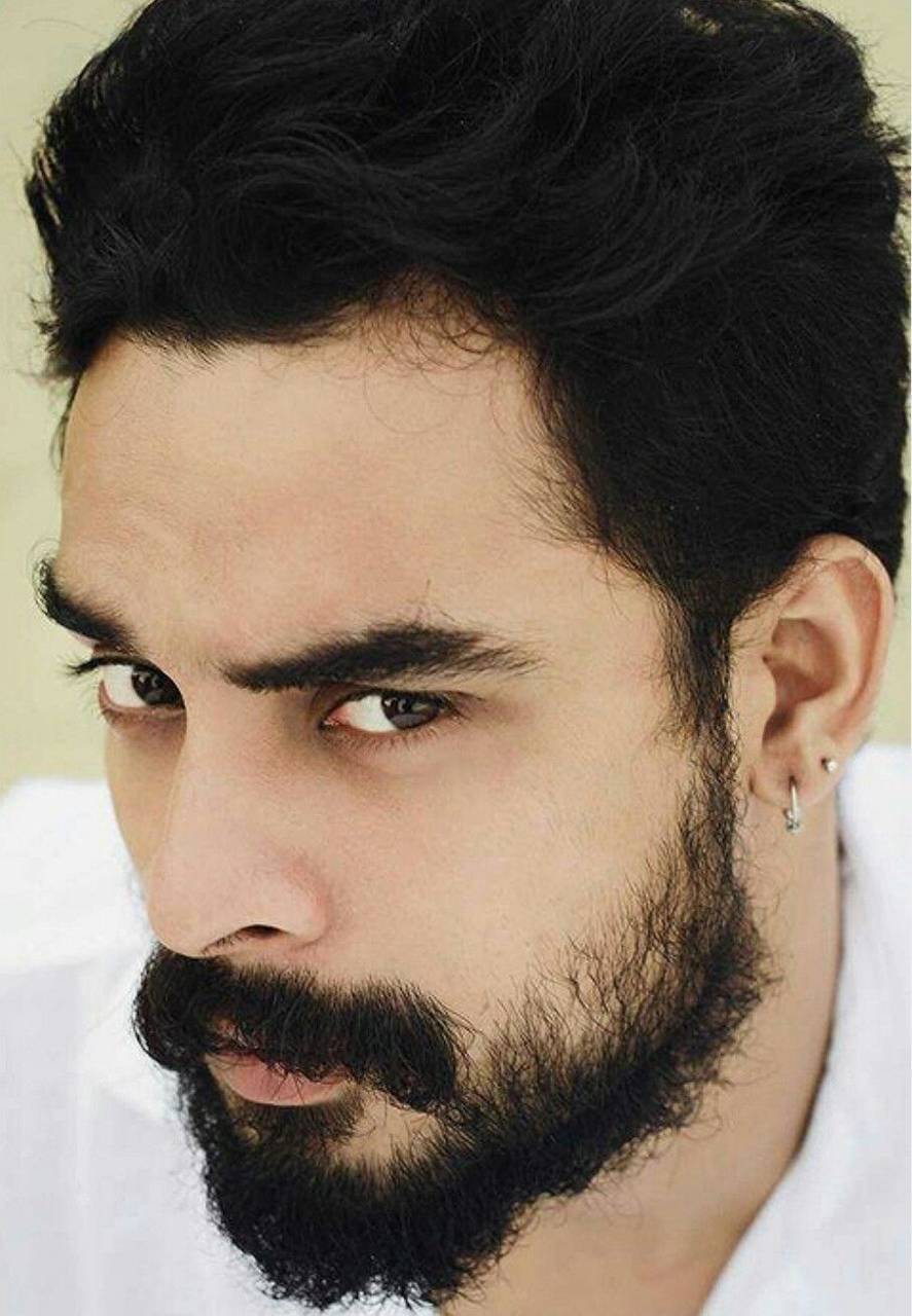 887x1280 Tovino Thomas wallpaper