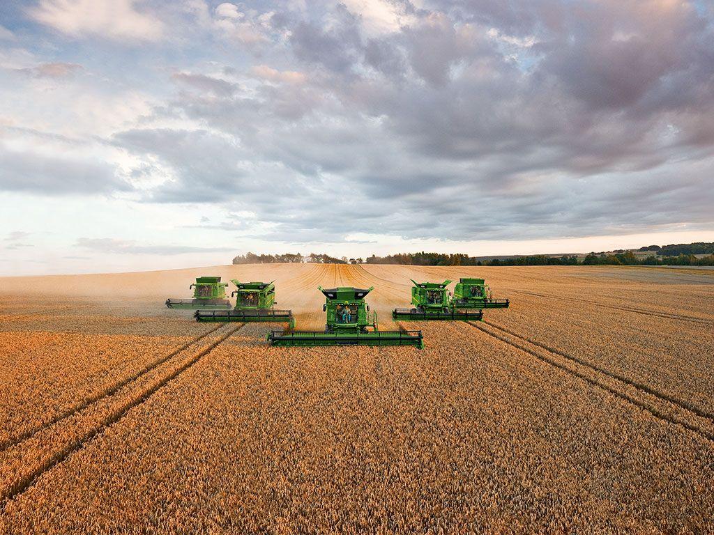 1024x768 Showing Passion for Agriculture with John Deere Computer Wallpaper