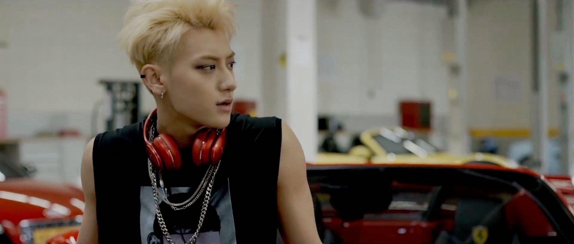 1920x816 EXO: Tao Arrives In US To Receive Treatment & Study Abroad