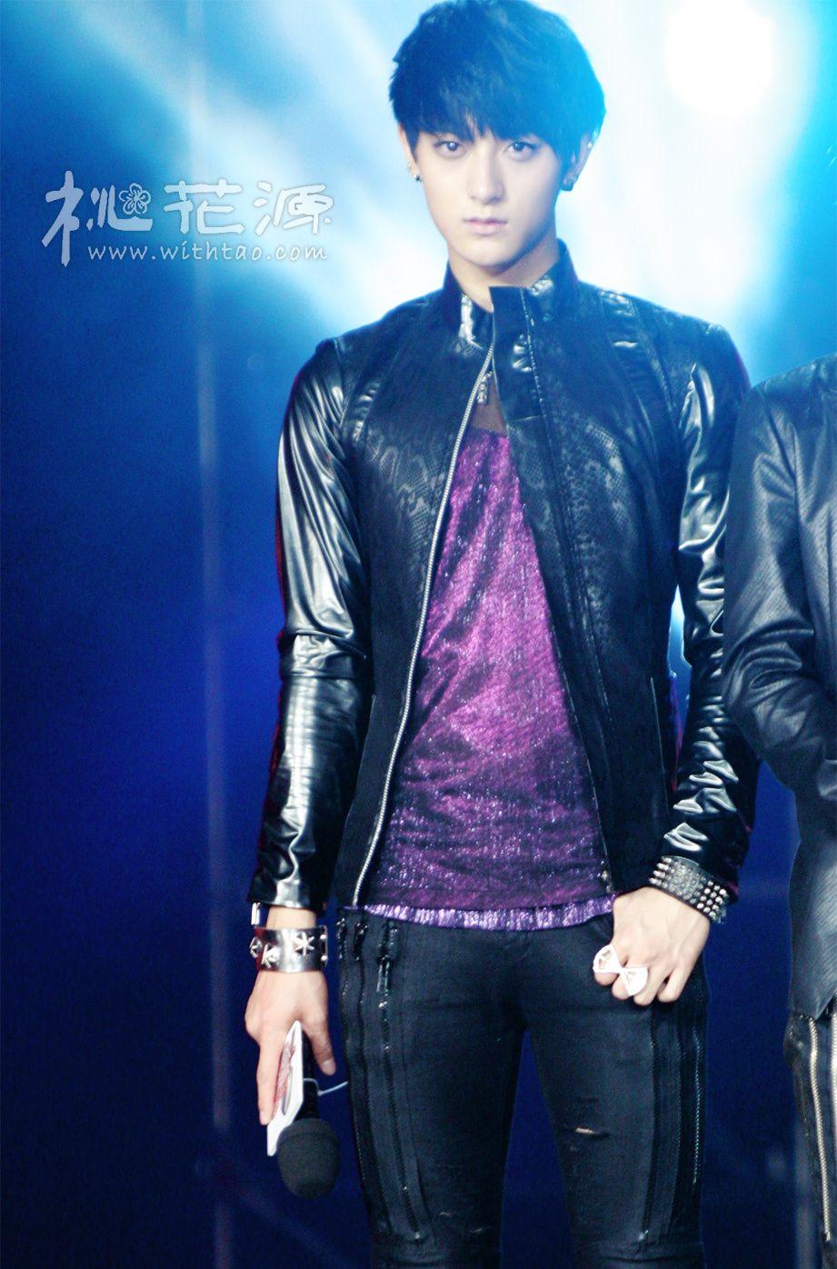 921x1396 Tao M Photo