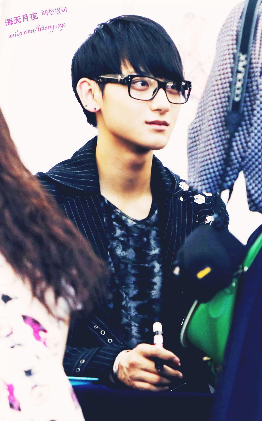 1000x1604 Cute Glasses Pic ^///^