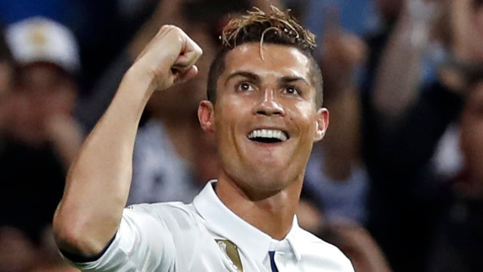 1600x900 Cristiano Ronaldo Is the First Soccer Player to Become a Billionaire
