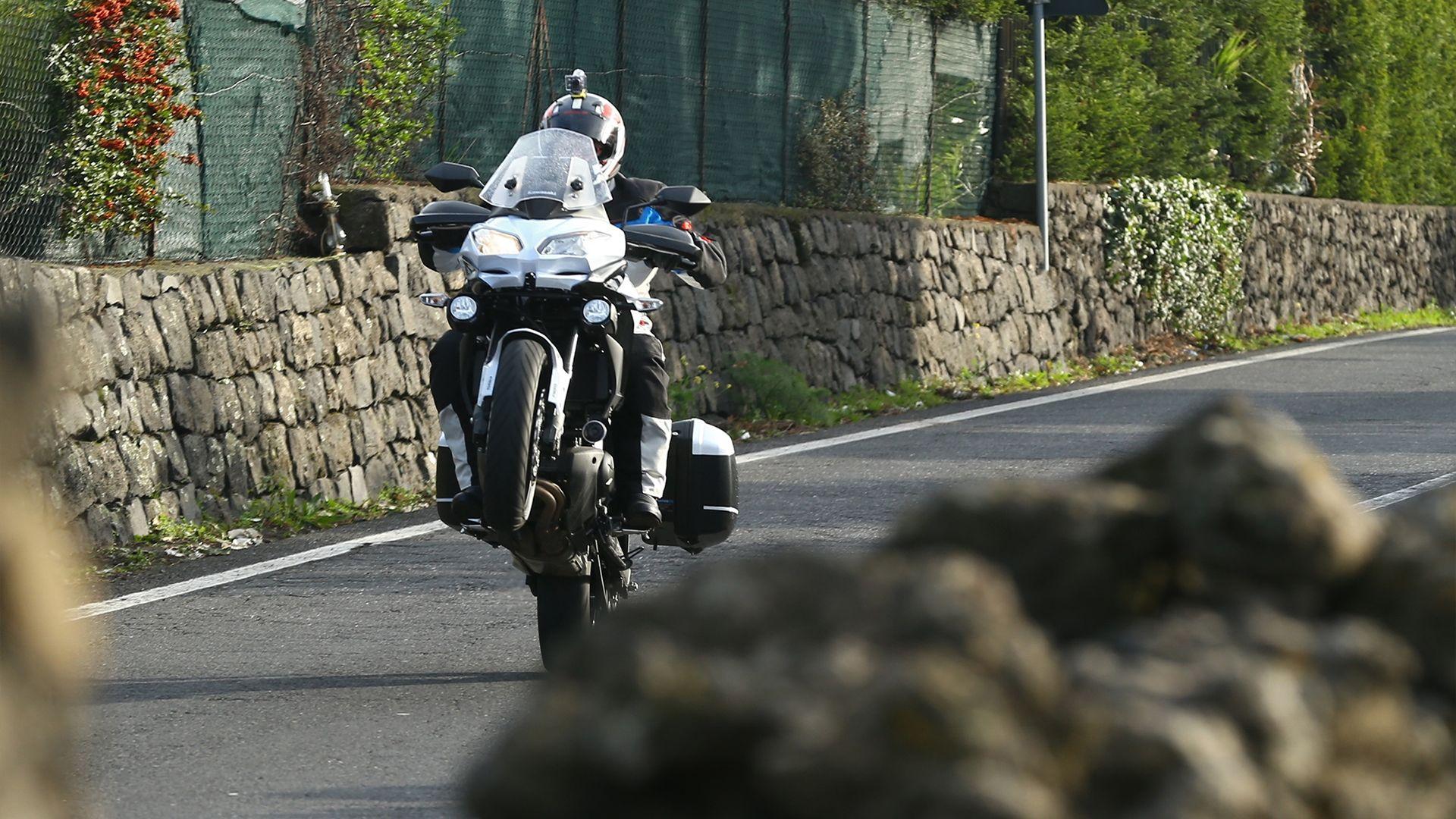 1920x1080 Kawasaki Versys 650 LT 2015 wallpaper