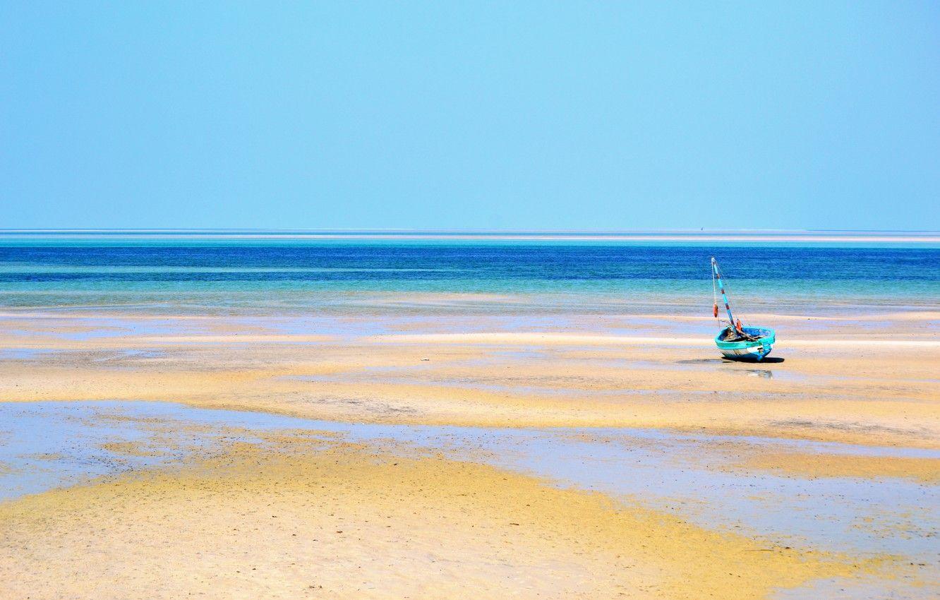 1332x850 Wallpaper sand, the ocean, boat, tide, Mozambique, Bazaruto Island image for desktop, section природа