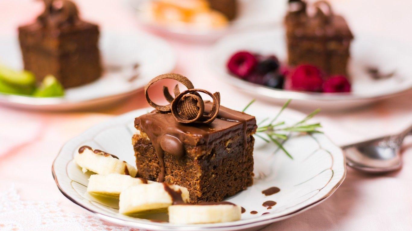 1366x768 Download 1366x768 Chocolate Cake, Dessert, Pastry, Blury Wallpaper for Laptop, Notebook