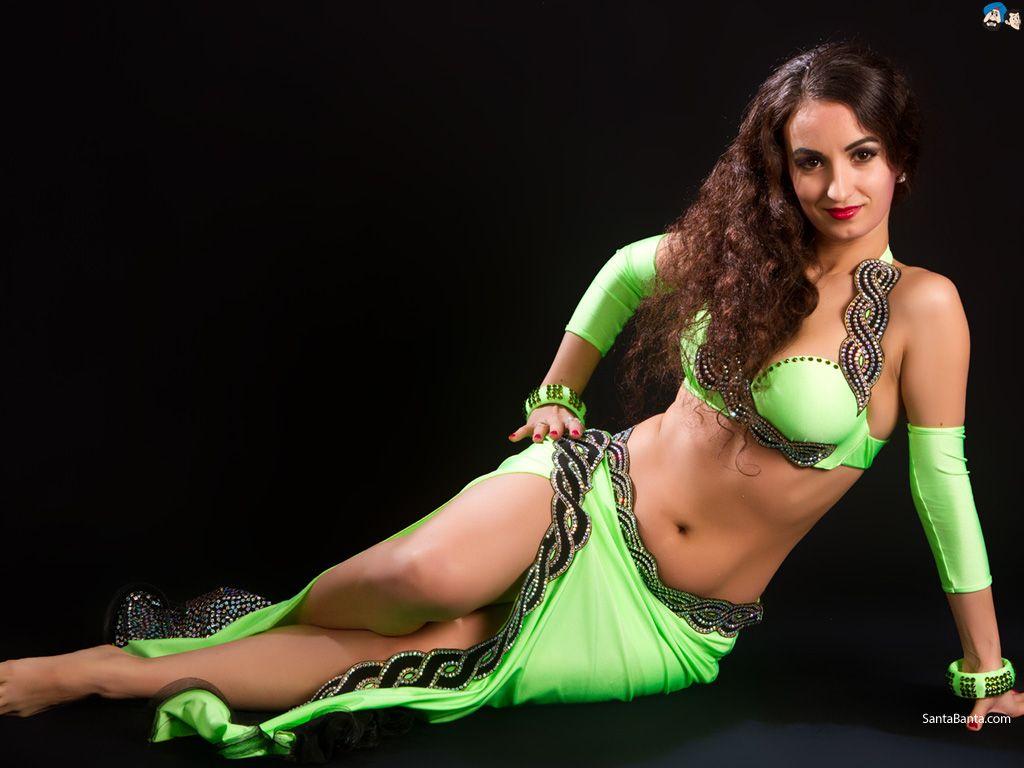 1024x768 Belly Dancers Wallpaper