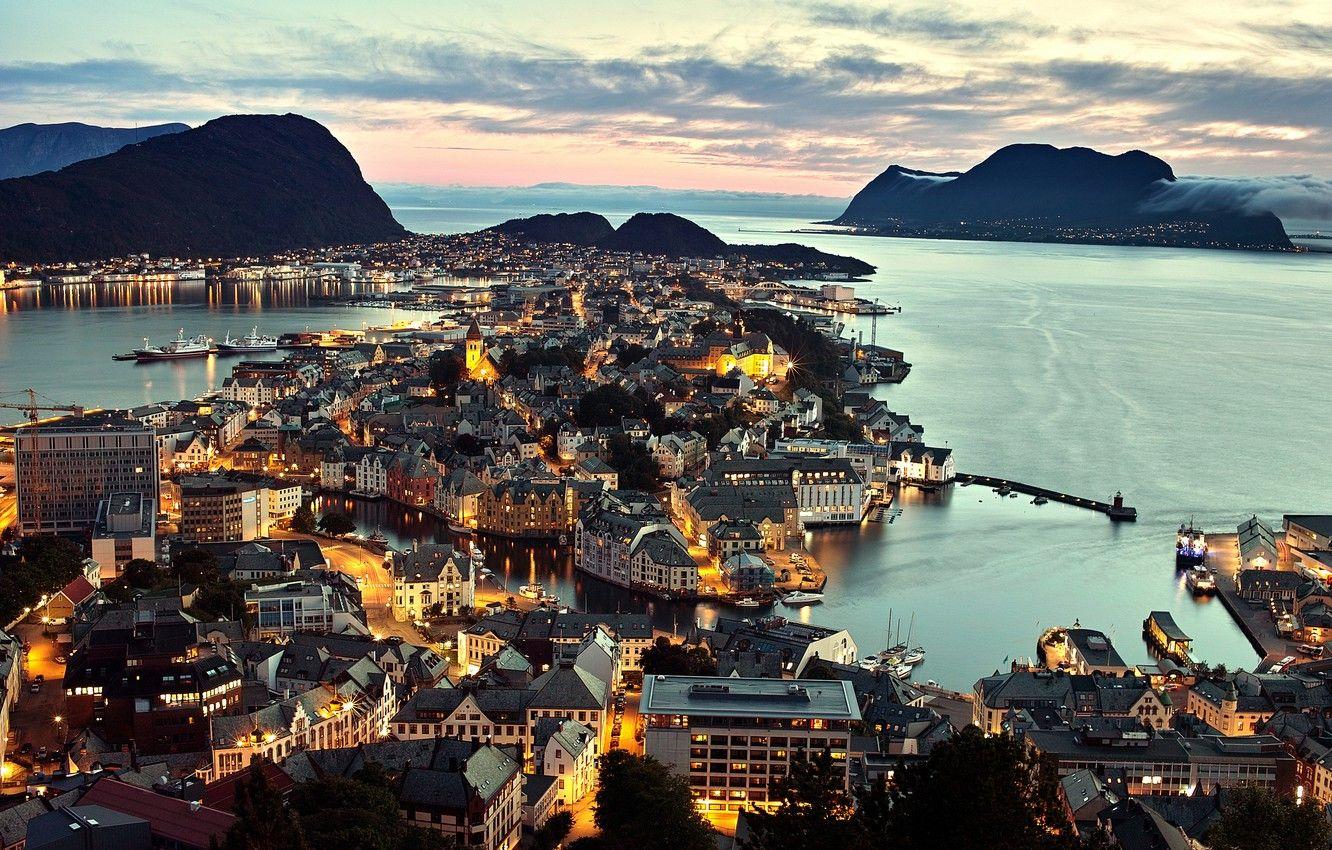 1332x850 Wallpaper sea, the city, the evening, Norway, panorama, Norway, Ålesund, Alesund image for desktop, section город