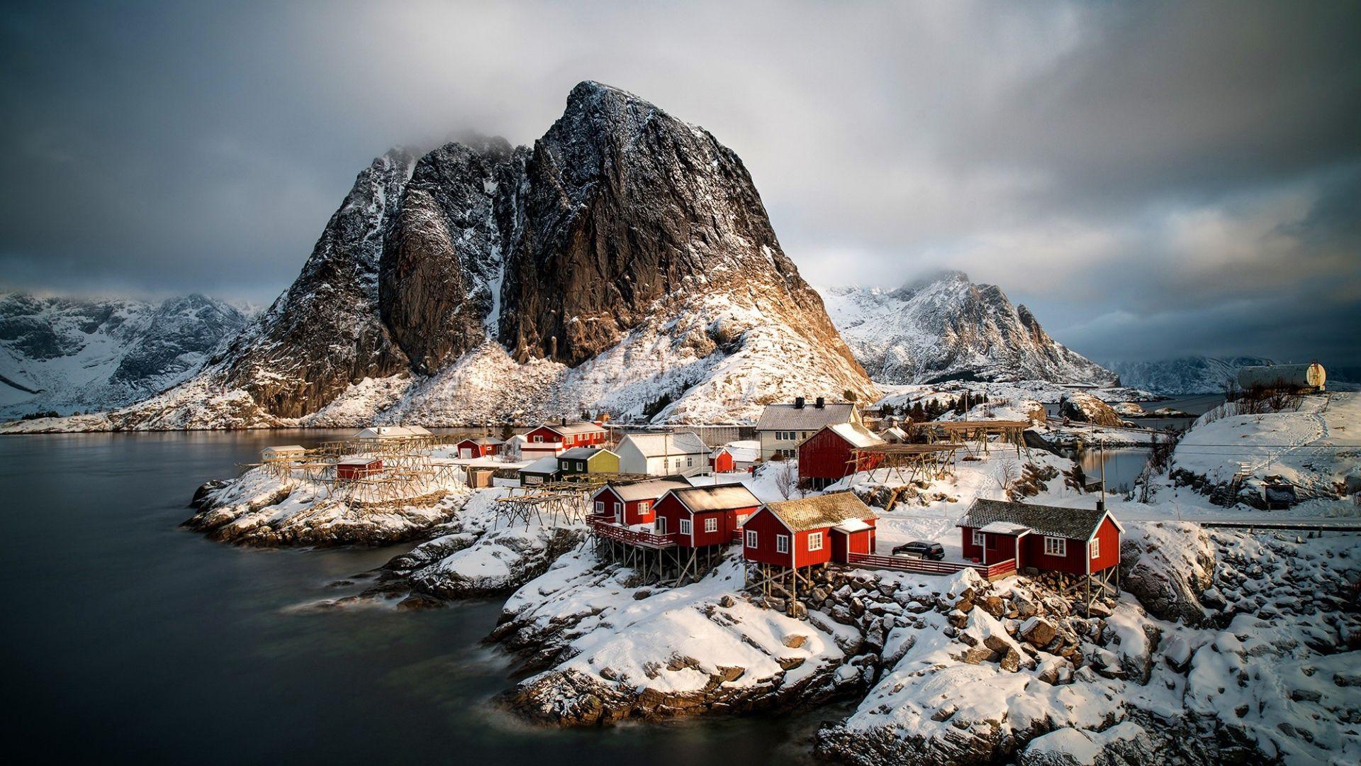 1920x1080 Desktop Wallpaper Norway, City, Cliff, Lake, Winter, HD Image, Picture, Background, 0jgtvr