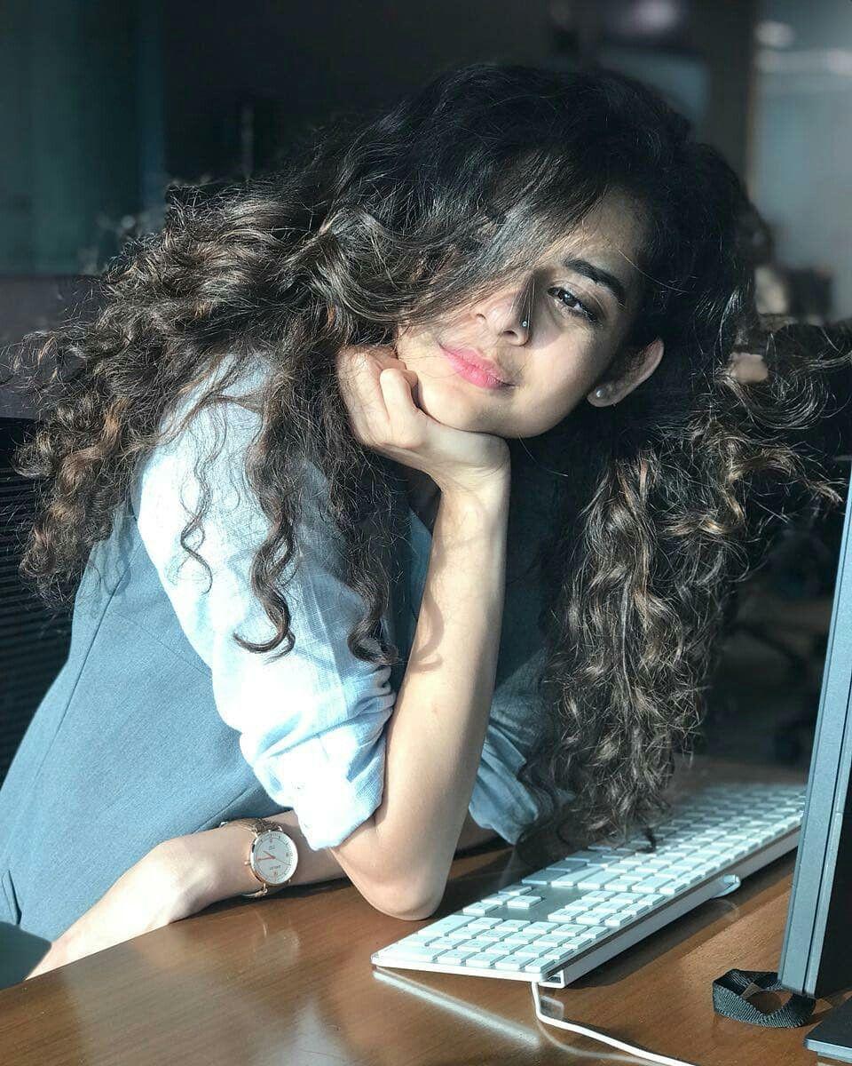 960x1200 Celeb Crush. Mithila palkar, Stylish girl image, Beautiful girl photo