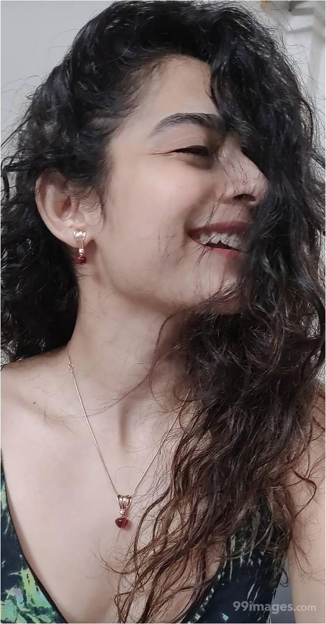 666x1272 Mithila Palkar Image, HD Photo (1080p), Wallpaper (Android IPhone) (2020)