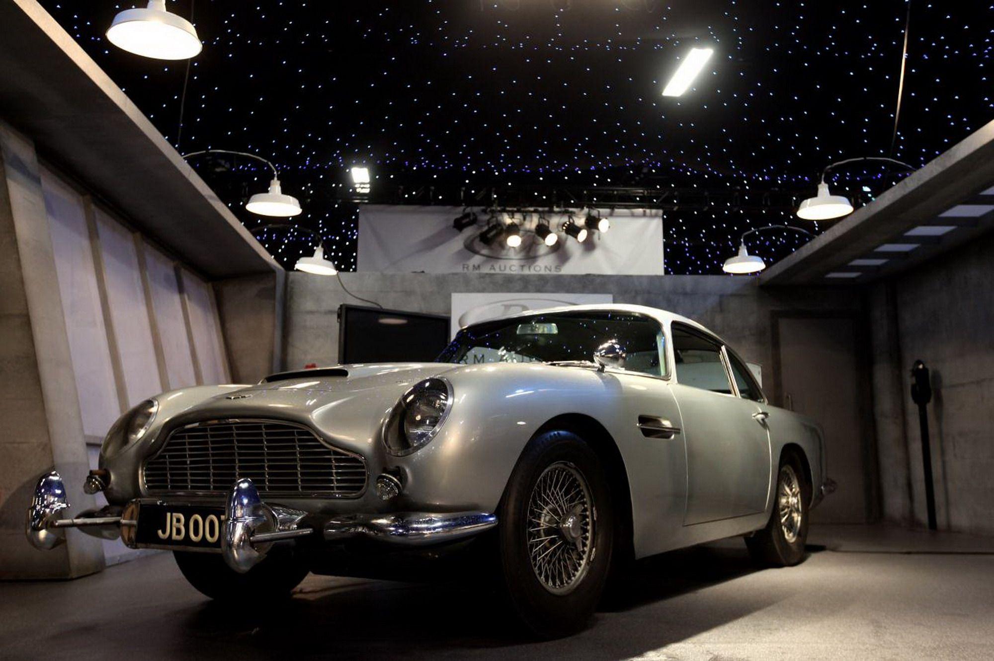 2000x1331 aston martin DB5 HD Wallpaper and Background Image