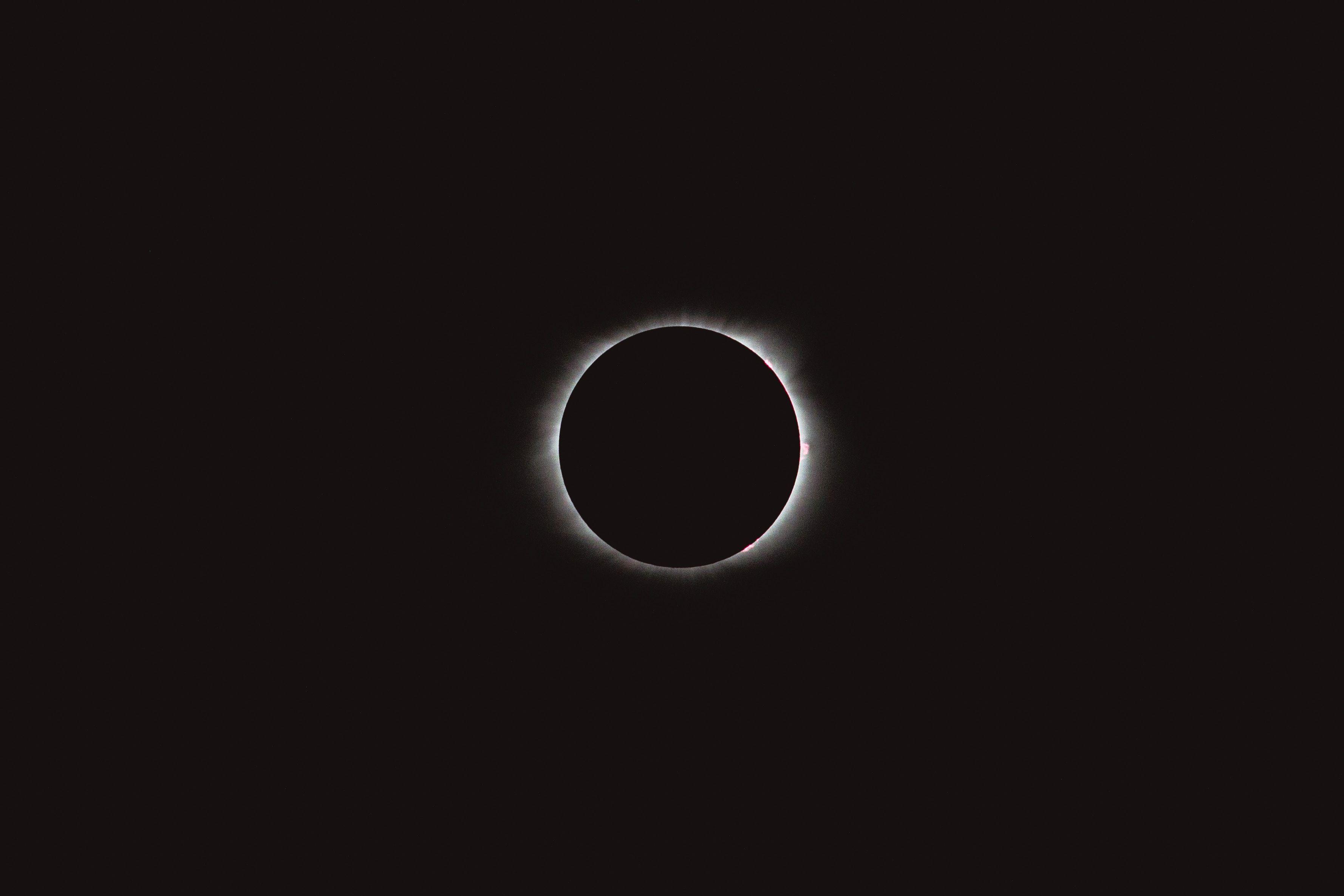 3557x2371 3557x2371 # Hình ảnh miền công khai, #sun, # nền đen, #sky, #eclipse, #total eclipse, #solar eclipse, #moon HD Desktop Wallpaper