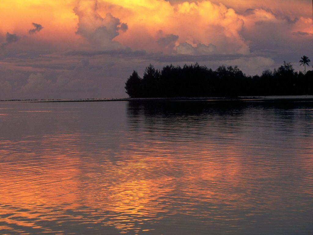 1024x768 Sunset Raratonga Cook Islands And Sunsets Wallpaper