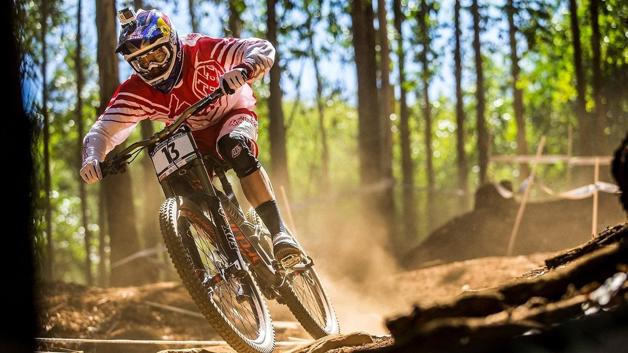 1280x720 Downhill Mountain Bike Wallpaper for Android