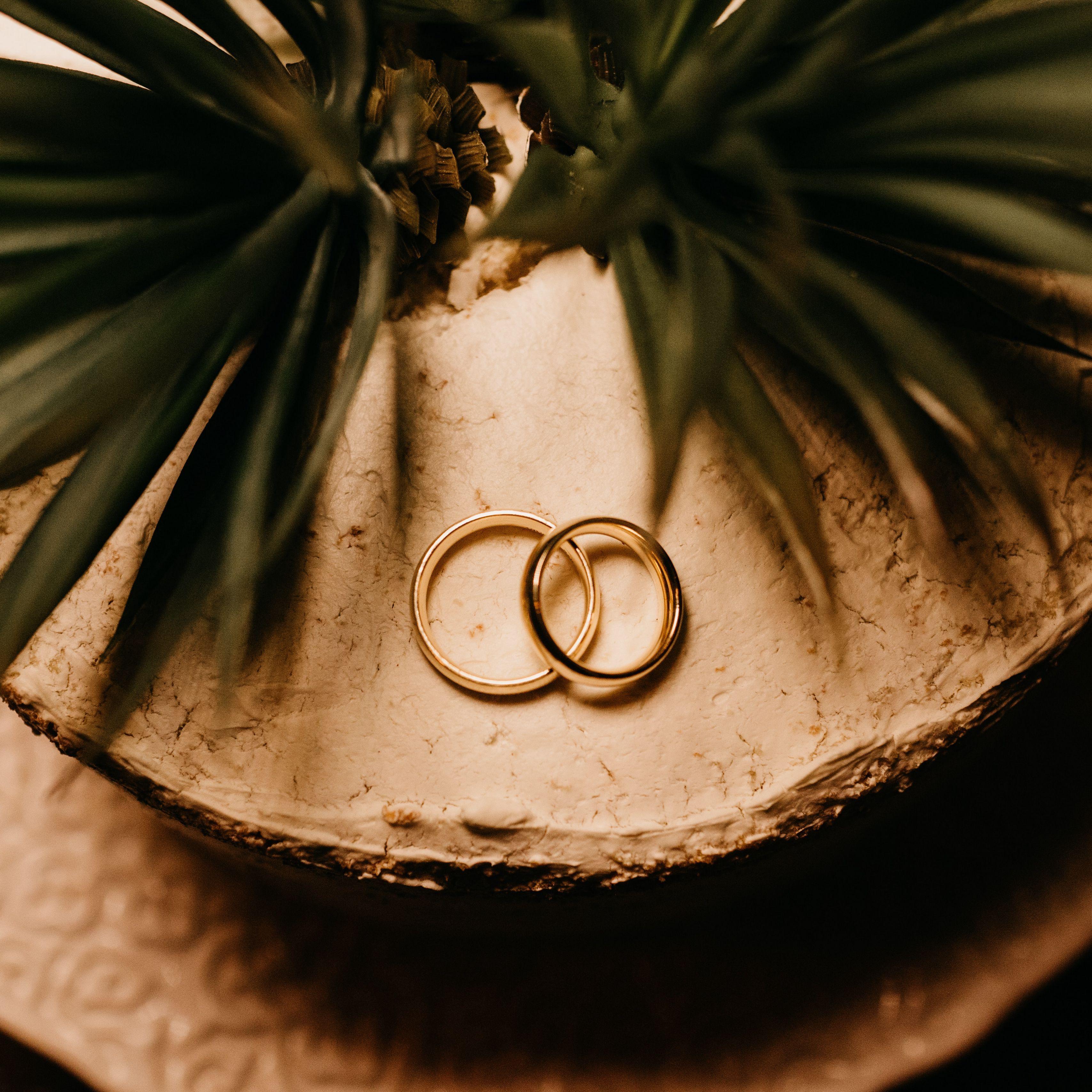 3415x3415 Download wallpaper 3415x3415 rings, gold, love, wedding, romance ipad pro 12.9 retina for parallax HD background