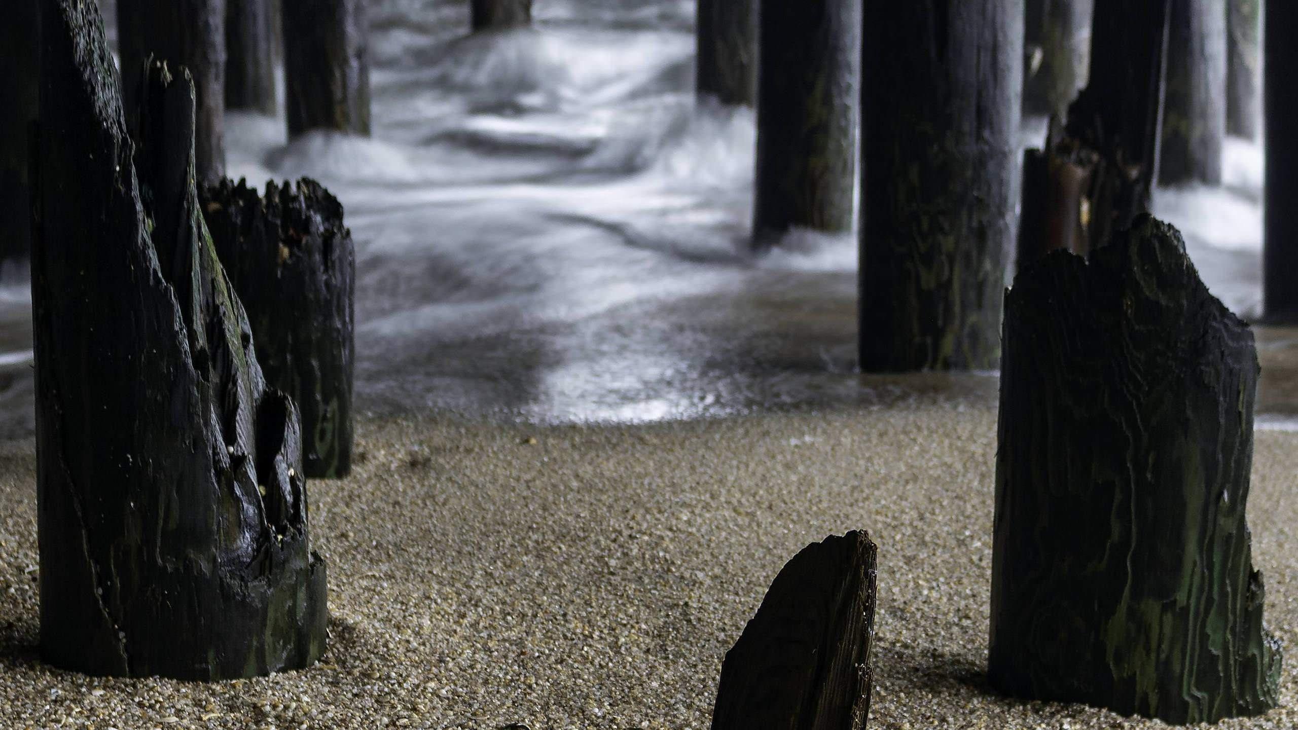 2560x1440 Seaside 4K wallpaper for your desktop or mobile screen free and easy to download