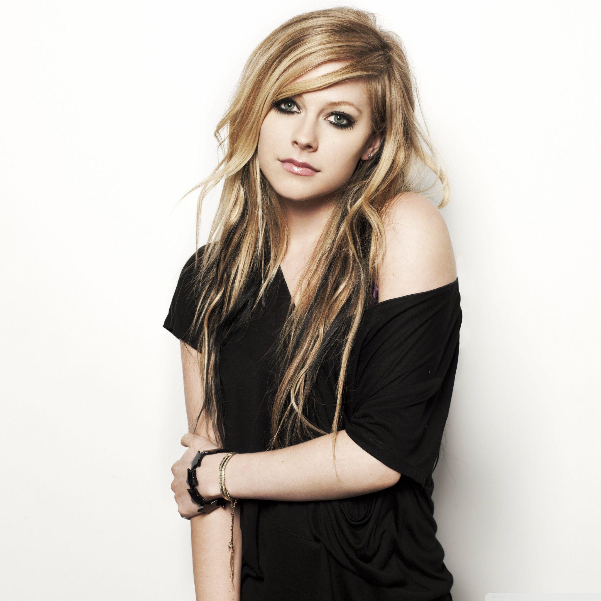 2048x2048 Avril Lavigne Goodbye Lullaby Ultra HD Desktop Background Wallpaper for 4K UHD TV : Widescreen & UltraWide Desktop & Laptop : Tablet