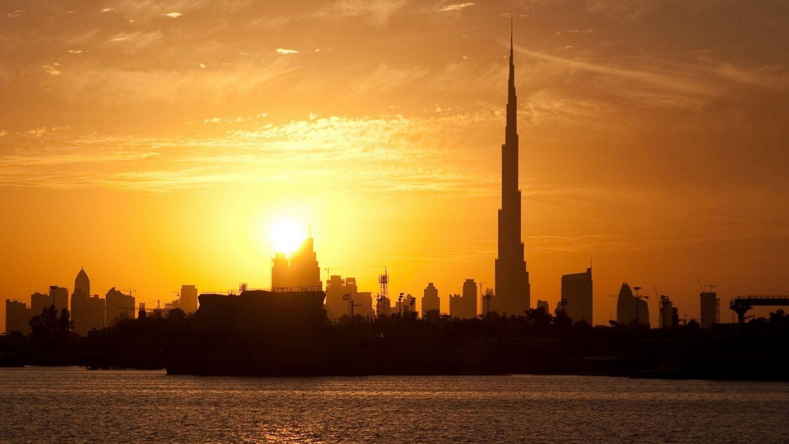 1600x900 Sunset skyline wallpaperx900