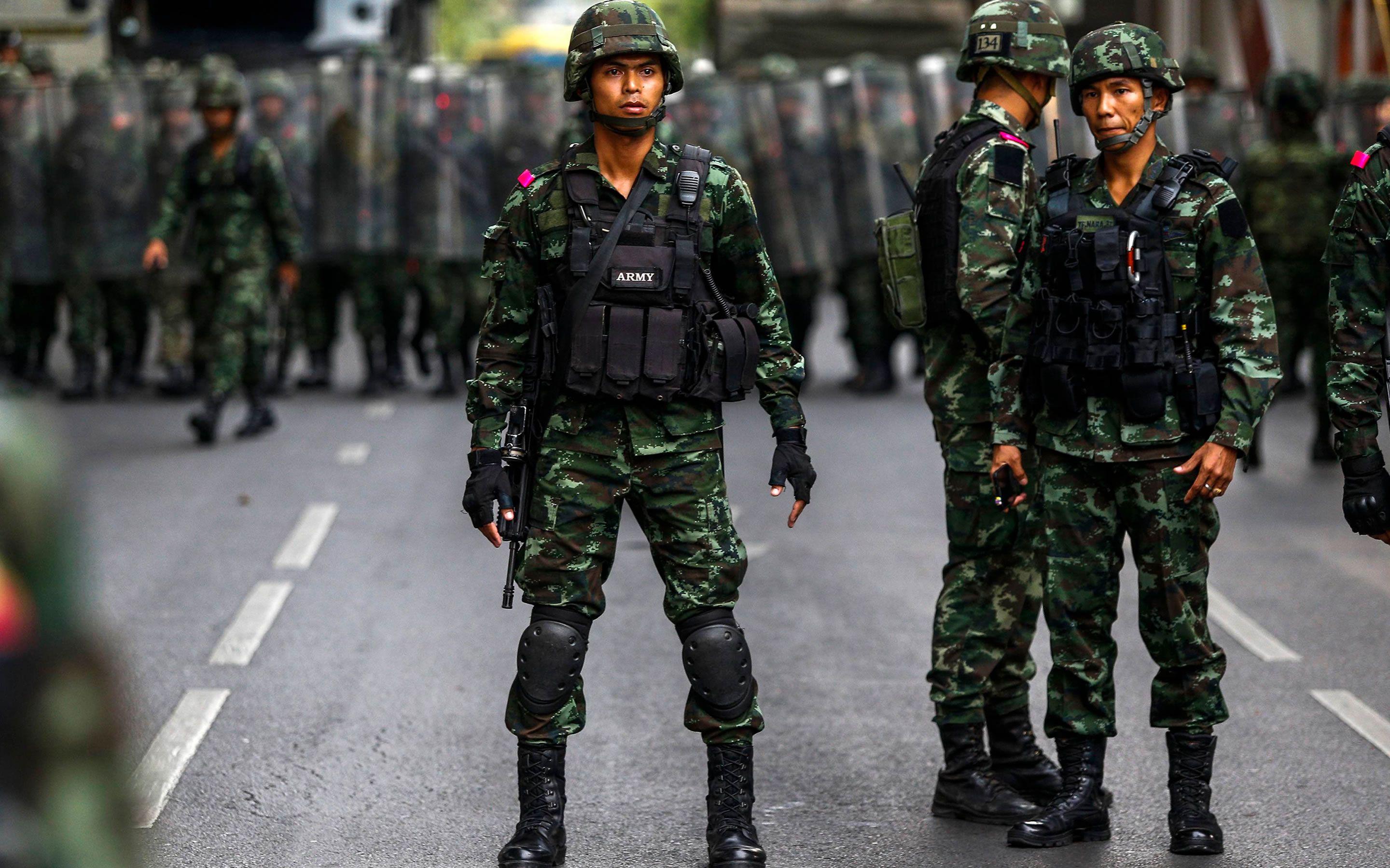 2880x1800 Thai Army Soldiers Wallpaper (2269)