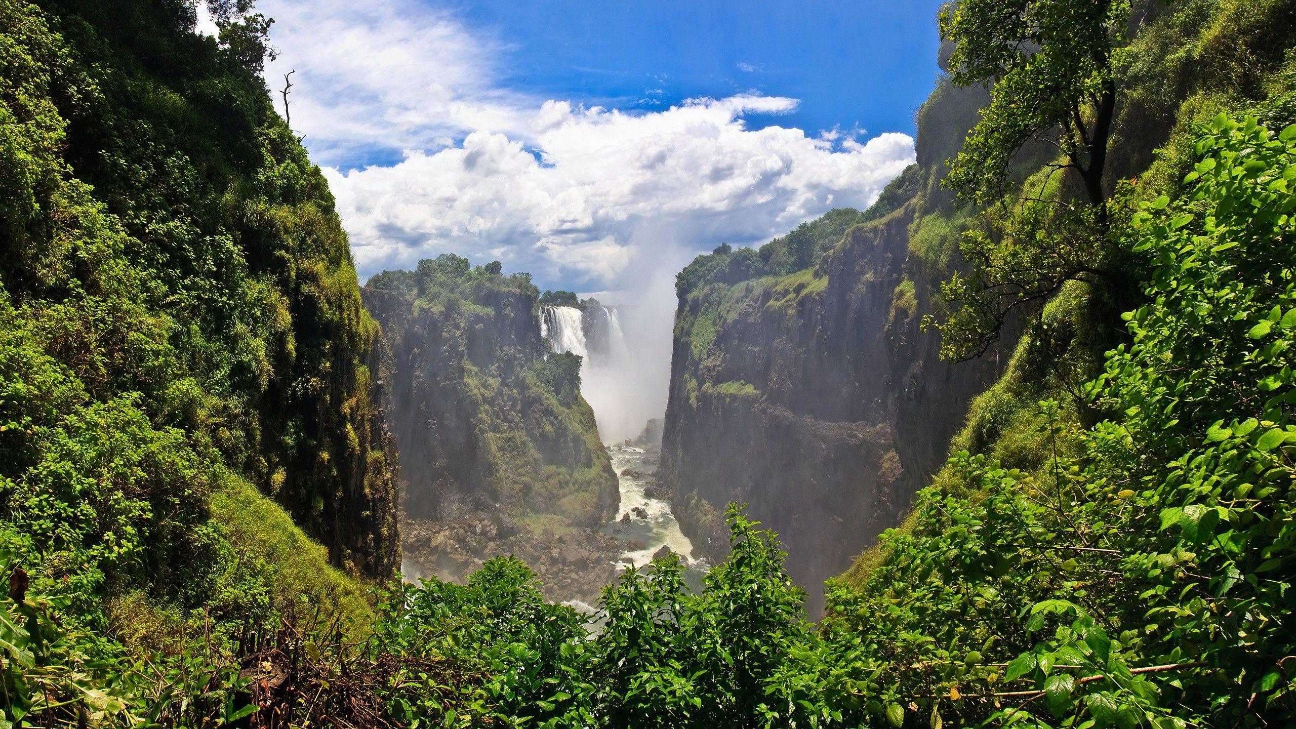 2560x1440 Victoria Falls Zambia Wallpaper