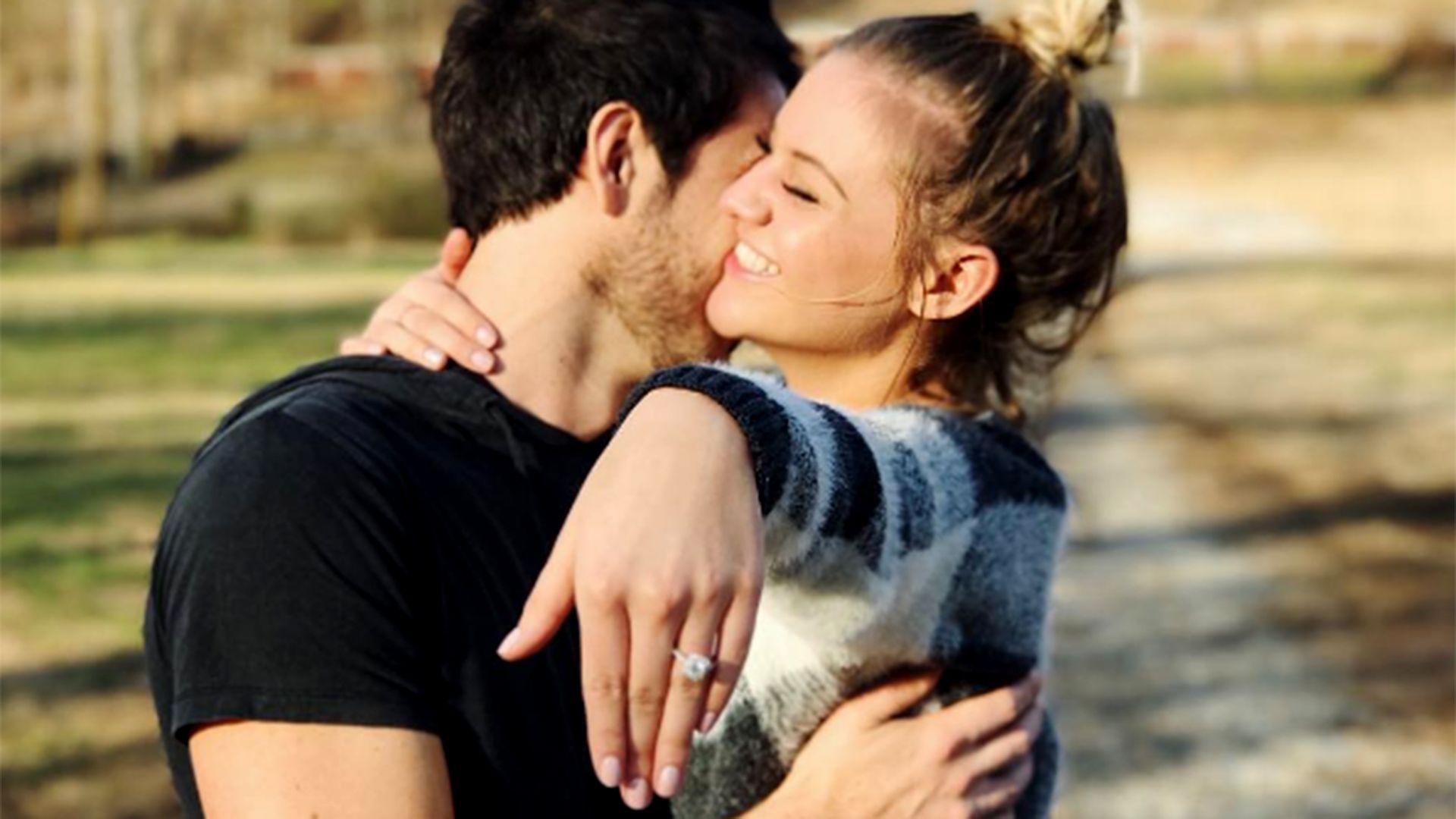 1920x1080 Country singer Kelsea Ballerini is engaged to Morgan Evans
