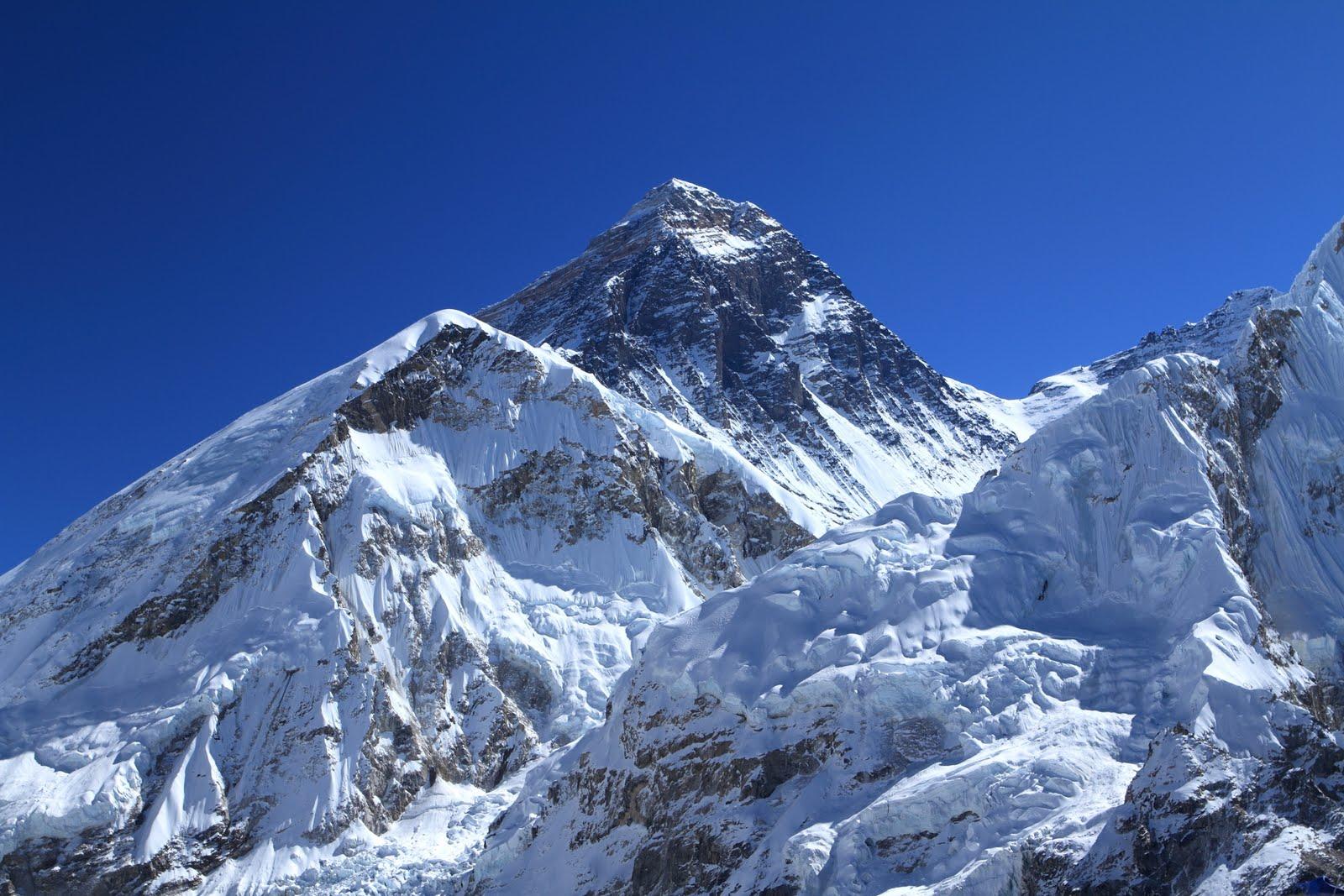 1600x1067 Everest Region