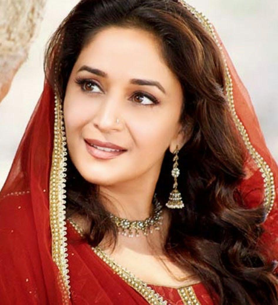 Madhuri Dixit Hd Wallpapers Top Free Madhuri Dixit Hd Backgrounds Wallpaperaccess