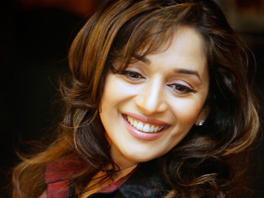 1024x768 Madhuri Dixit HD Wallpaper
