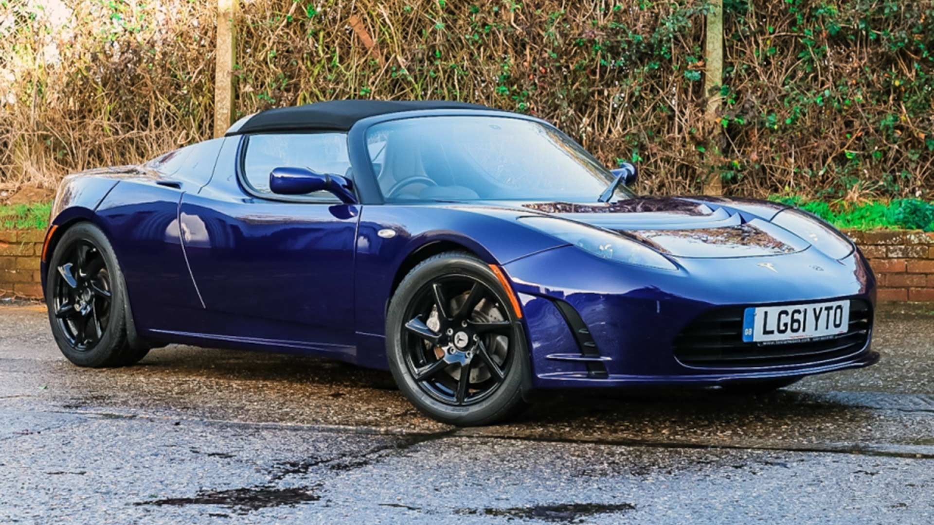 1920x1080 You could buy this rare Tesla Roadster heading to auction