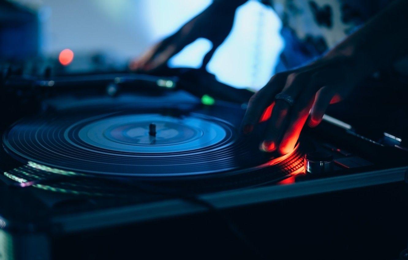 1332x850 Wallpaper club, blur, turntables, remote, vinyl, record, tool, party, mixer, DJ, music, bokeh, closeup, wallpaper., musical instrument, scratch image for desktop, section музыка