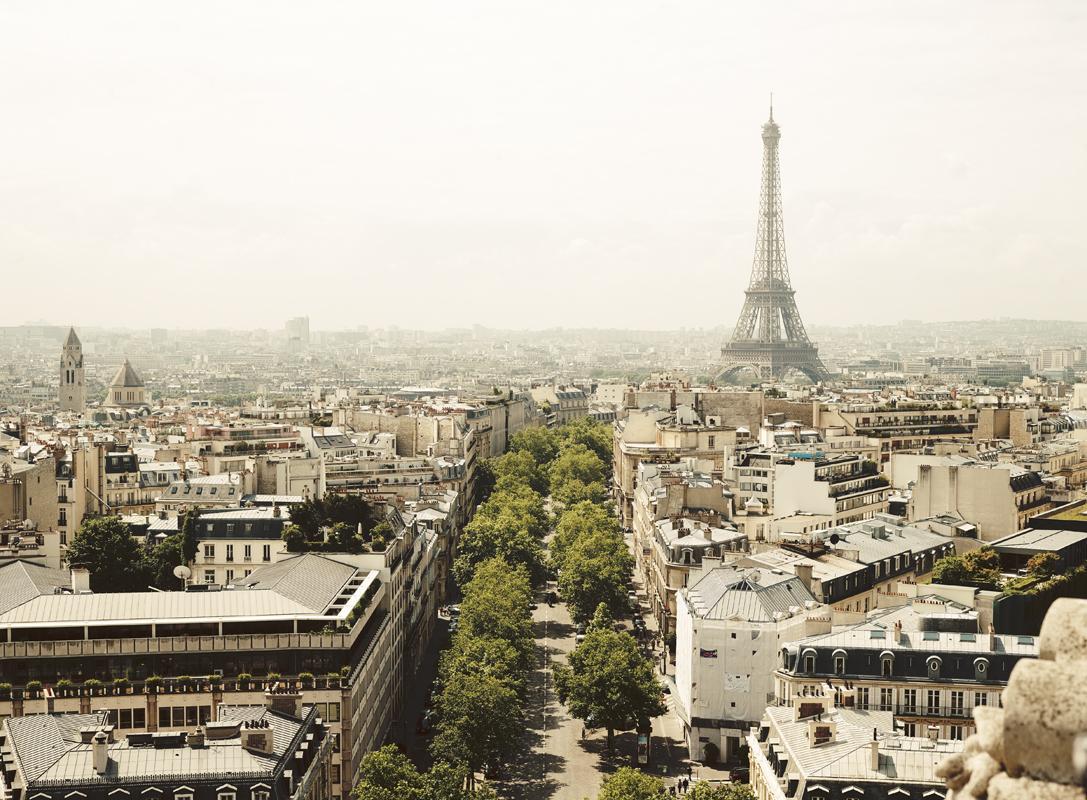 1087x800 Paris skyline, E030601- photo wallpaper designed by Martin Söderqvist/ Mr Perswall