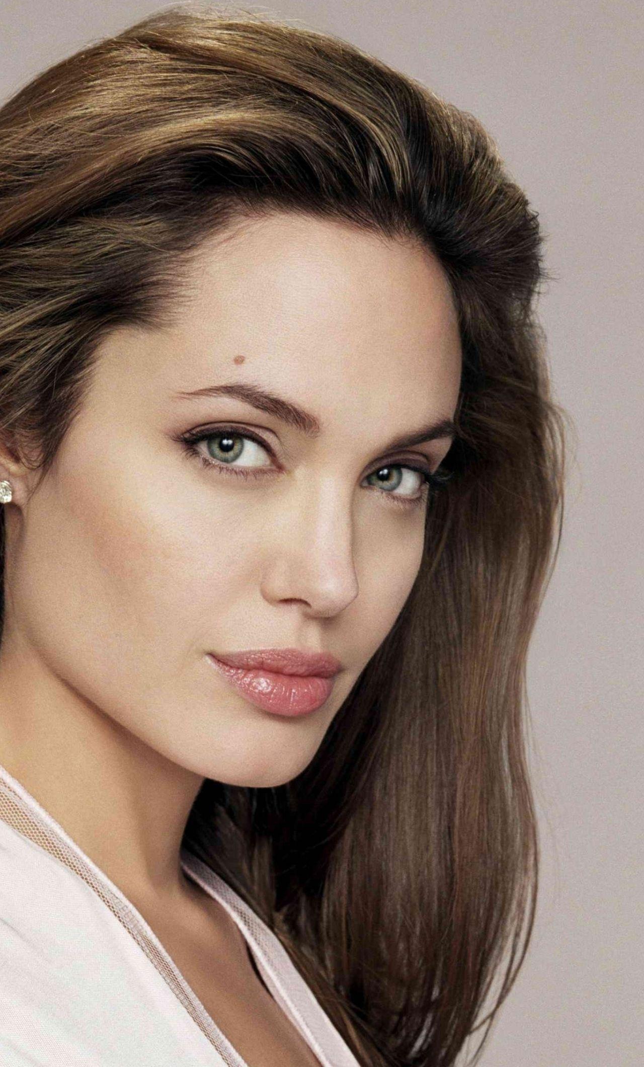 1280x2120 Download 1280x2120 wallpaper angelina jolie, gorgeous, actress, celebrity, iphone 6 plus, 1280x2120 HD image, background, 16400