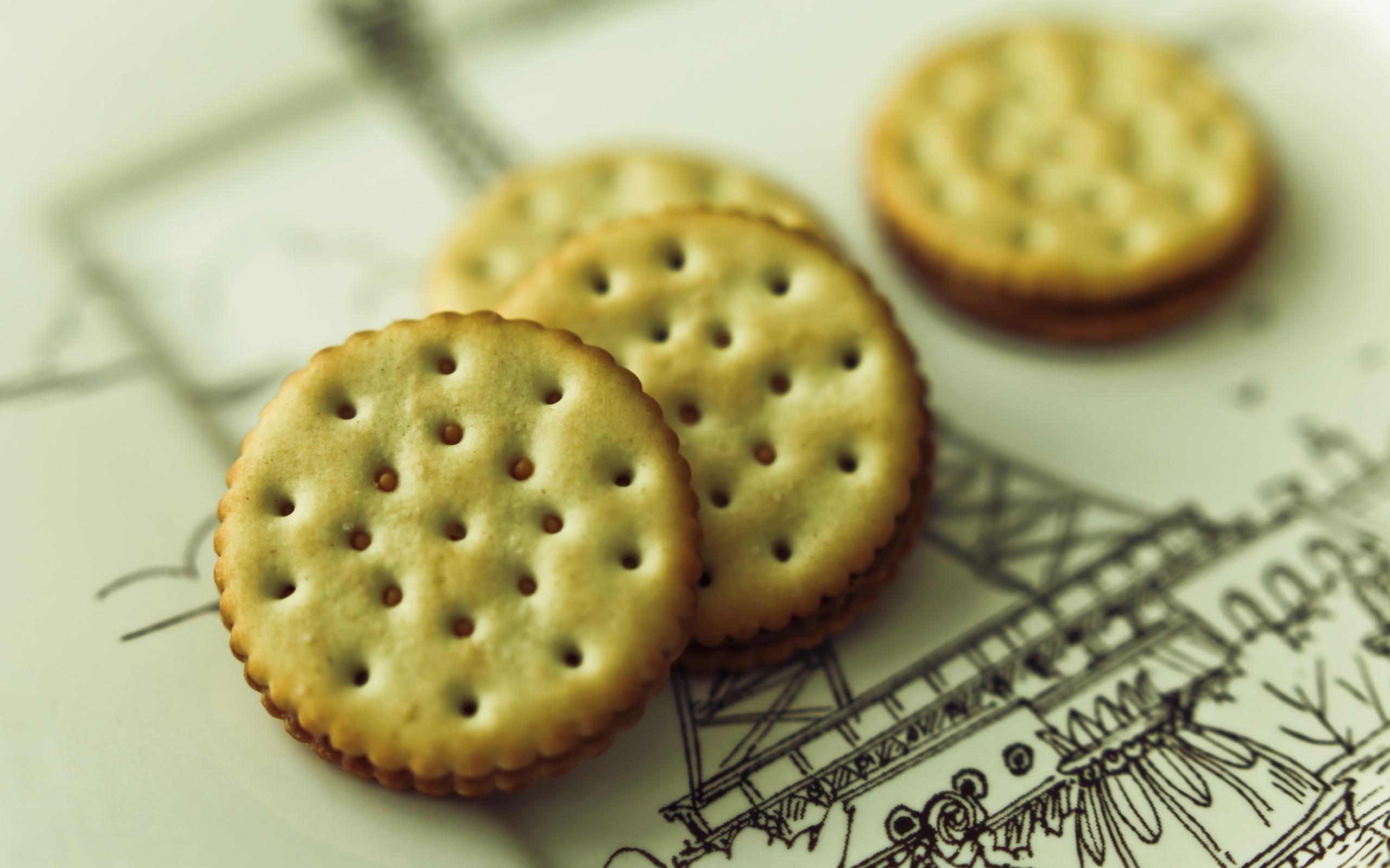 2560x1600 Biscuits Wallpaper
