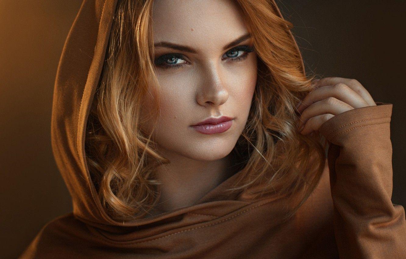 1332x850 Wallpaper girl, photo, photographer, blue eyes, model, bokeh, lips, face, redhead, portrait, mouth, close up, simple background, looking at camera, eyeshadow, looking at viewer image for desktop, section девушки