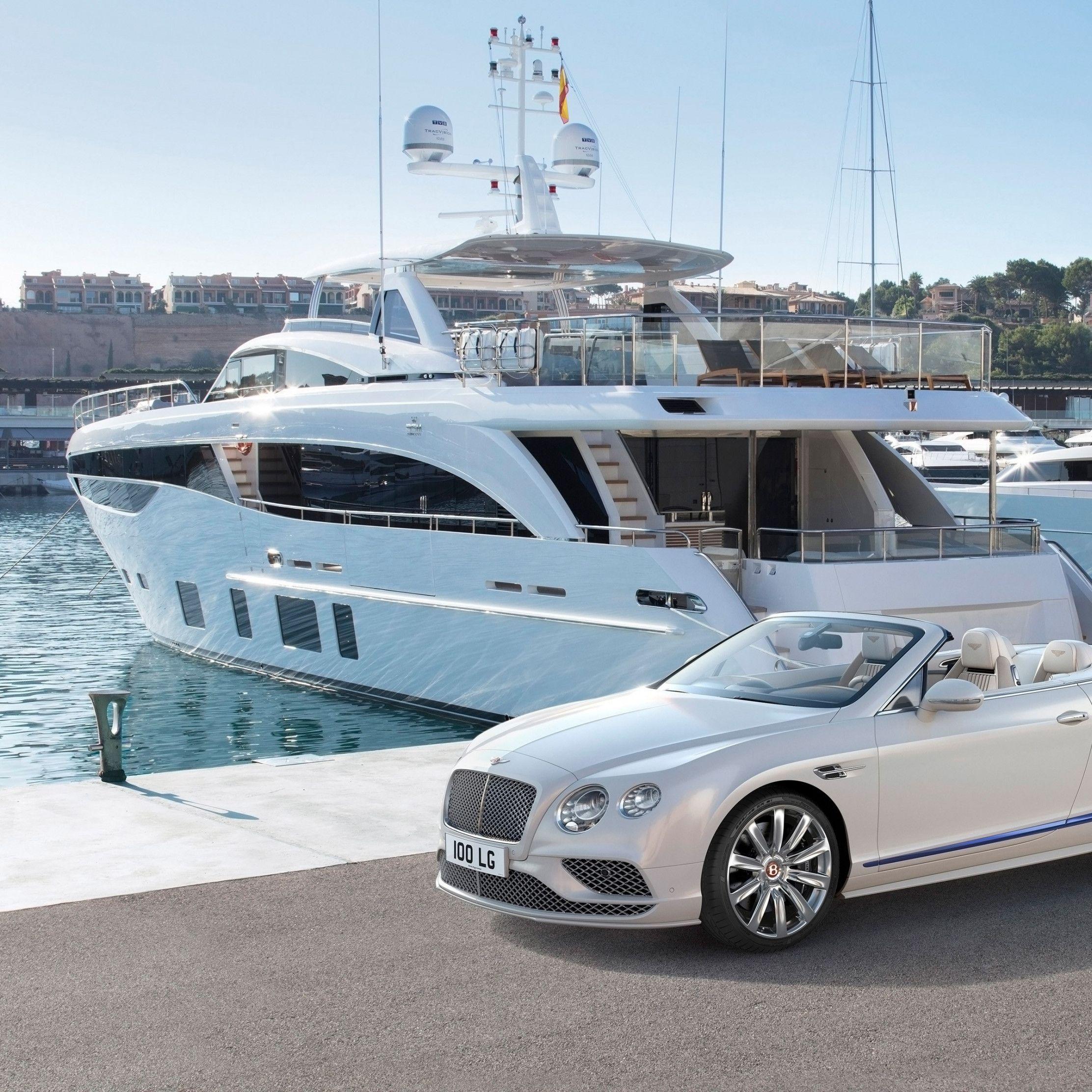 2224x2224 Download wallpaper: Bentley Continental GT Convertible 2224x2224