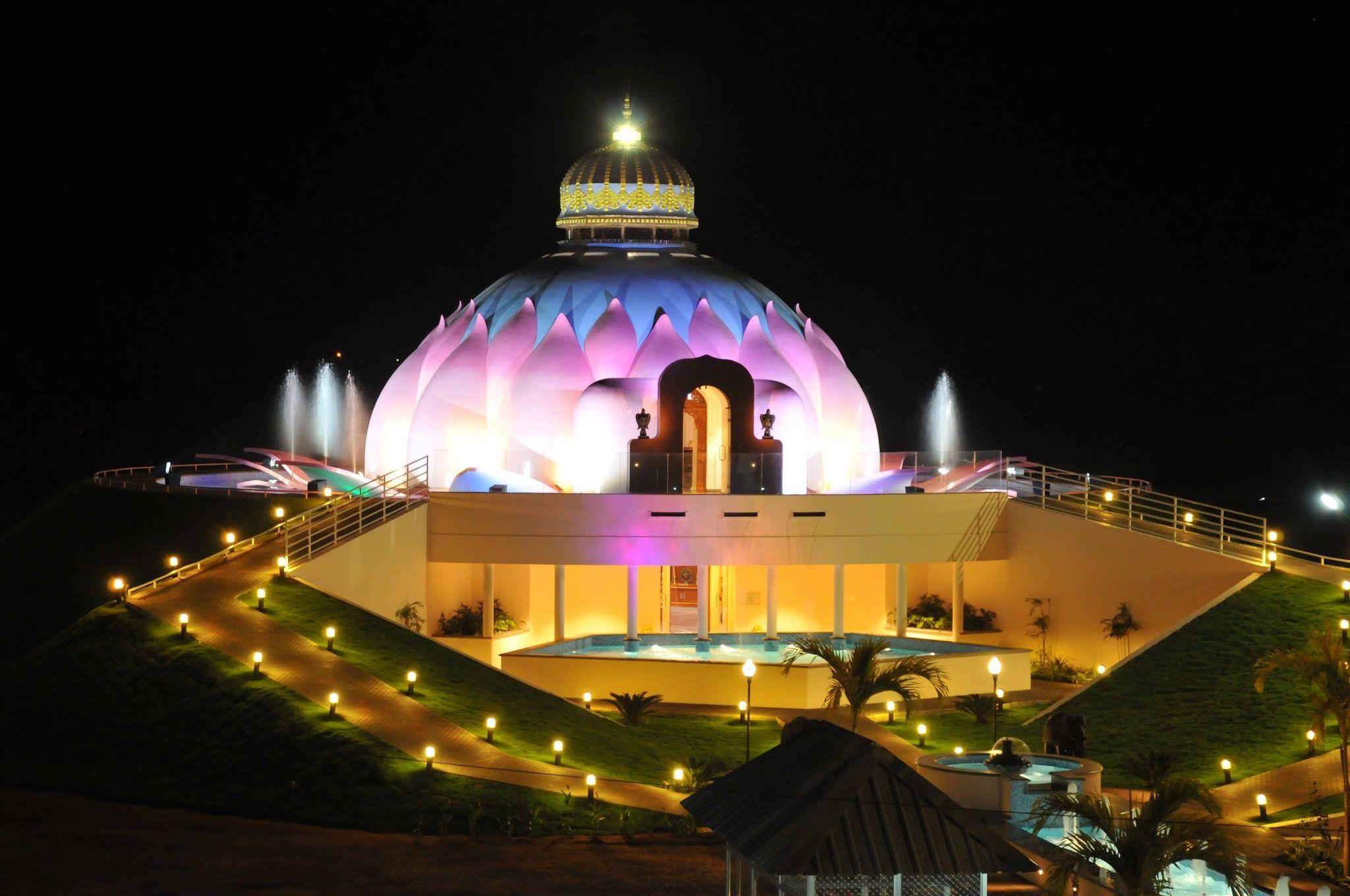 2048x1360 Lotus Temple, Chettipalayam in Coimbatore