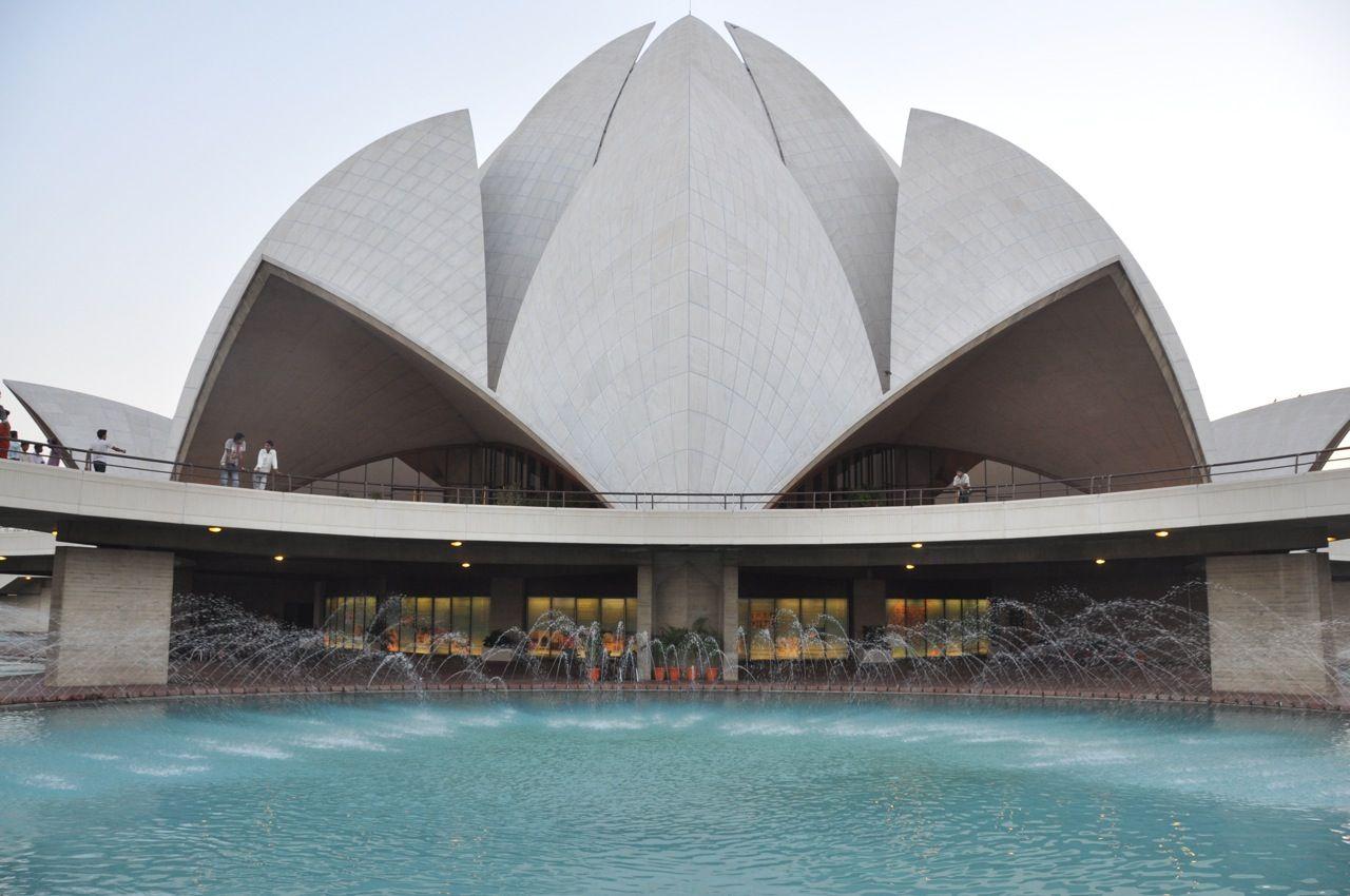 1280x850 Baha'i Lotus Temple