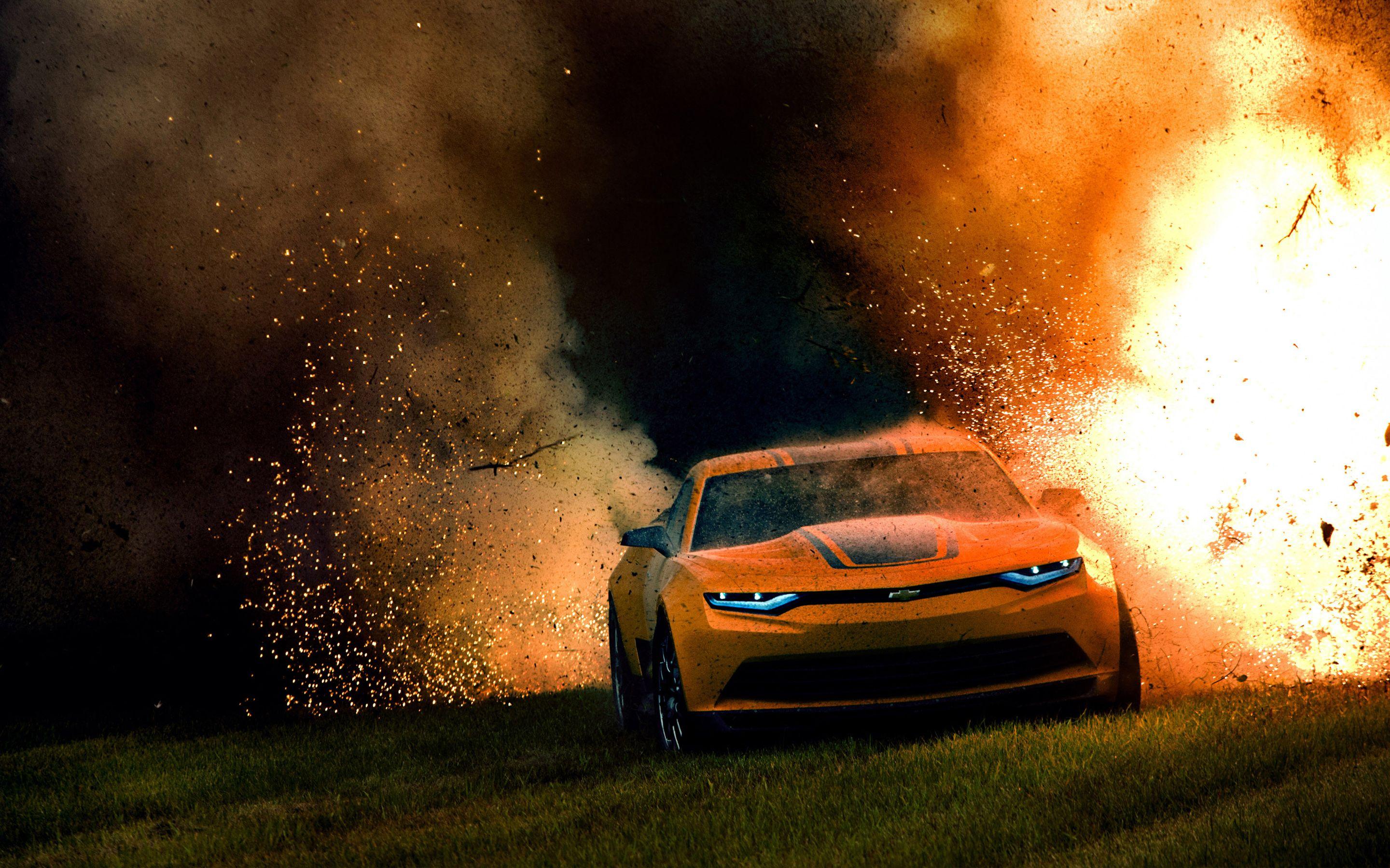 2880x1800 Bumblebee 4K wallpaper for your desktop or mobile screen free and easy to download